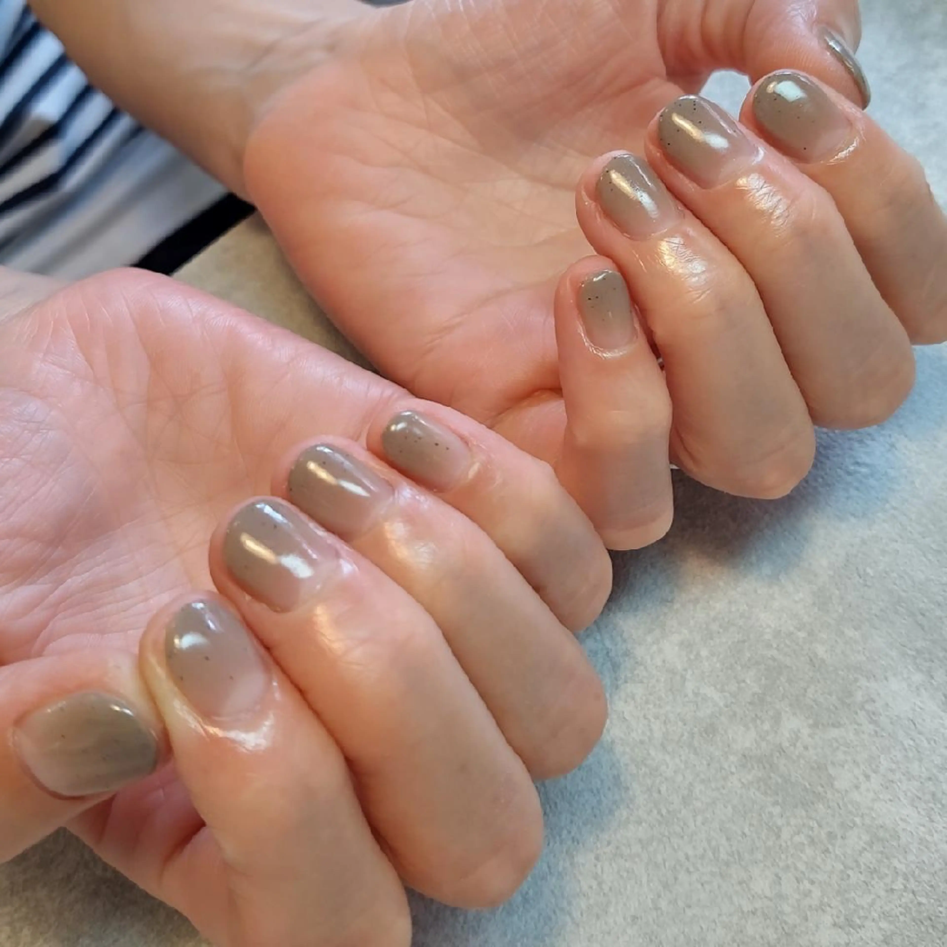 ネイル ジェルネイル グラデーション ジェヌインネイル 河内のネイルデザイン