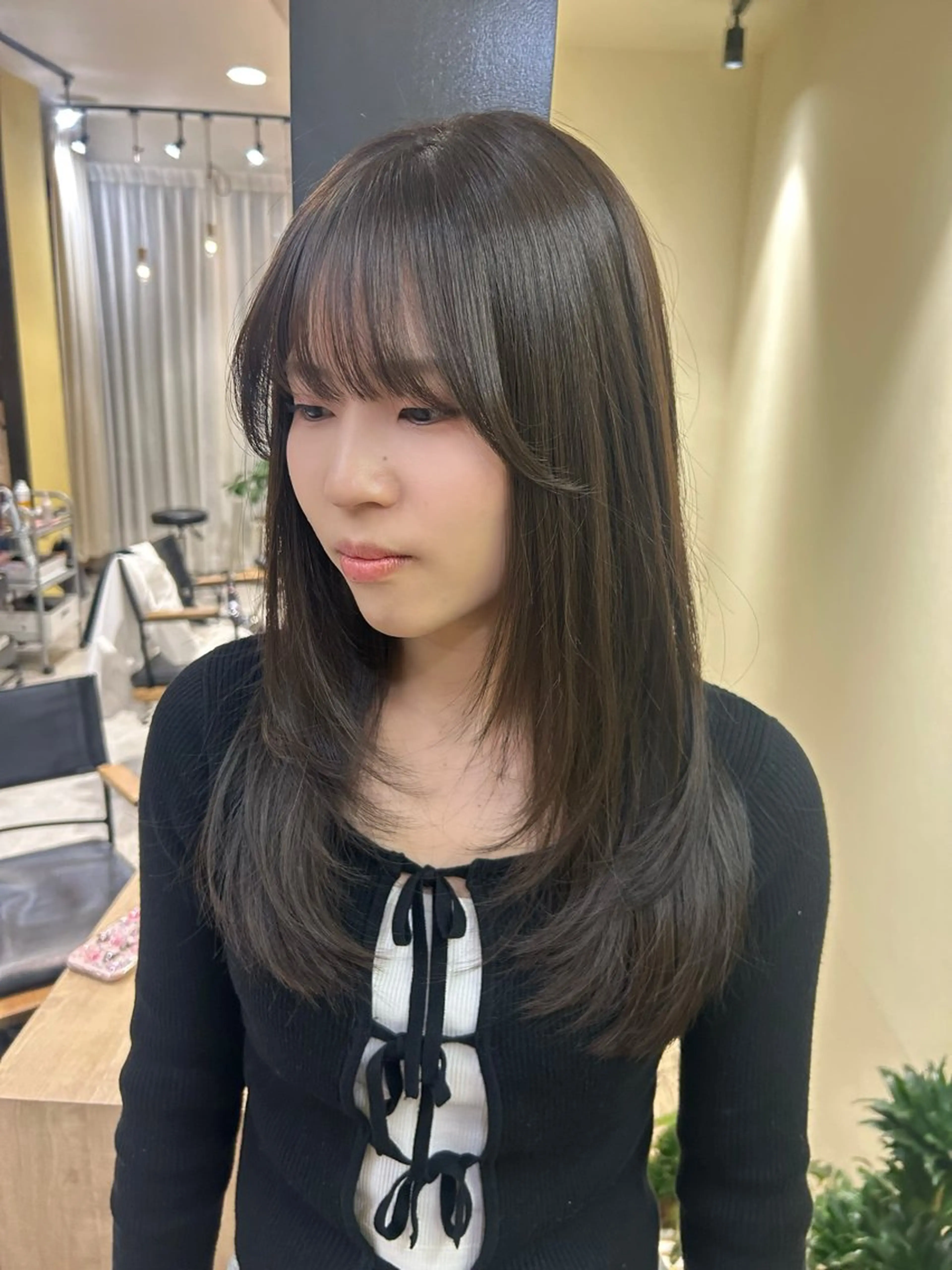 ロング カラー 透明感カラー グレージュ レイヤーカット ロング カット ヘアカラー トリートメント hub hair レイヤー/透明感のヘアスタイル