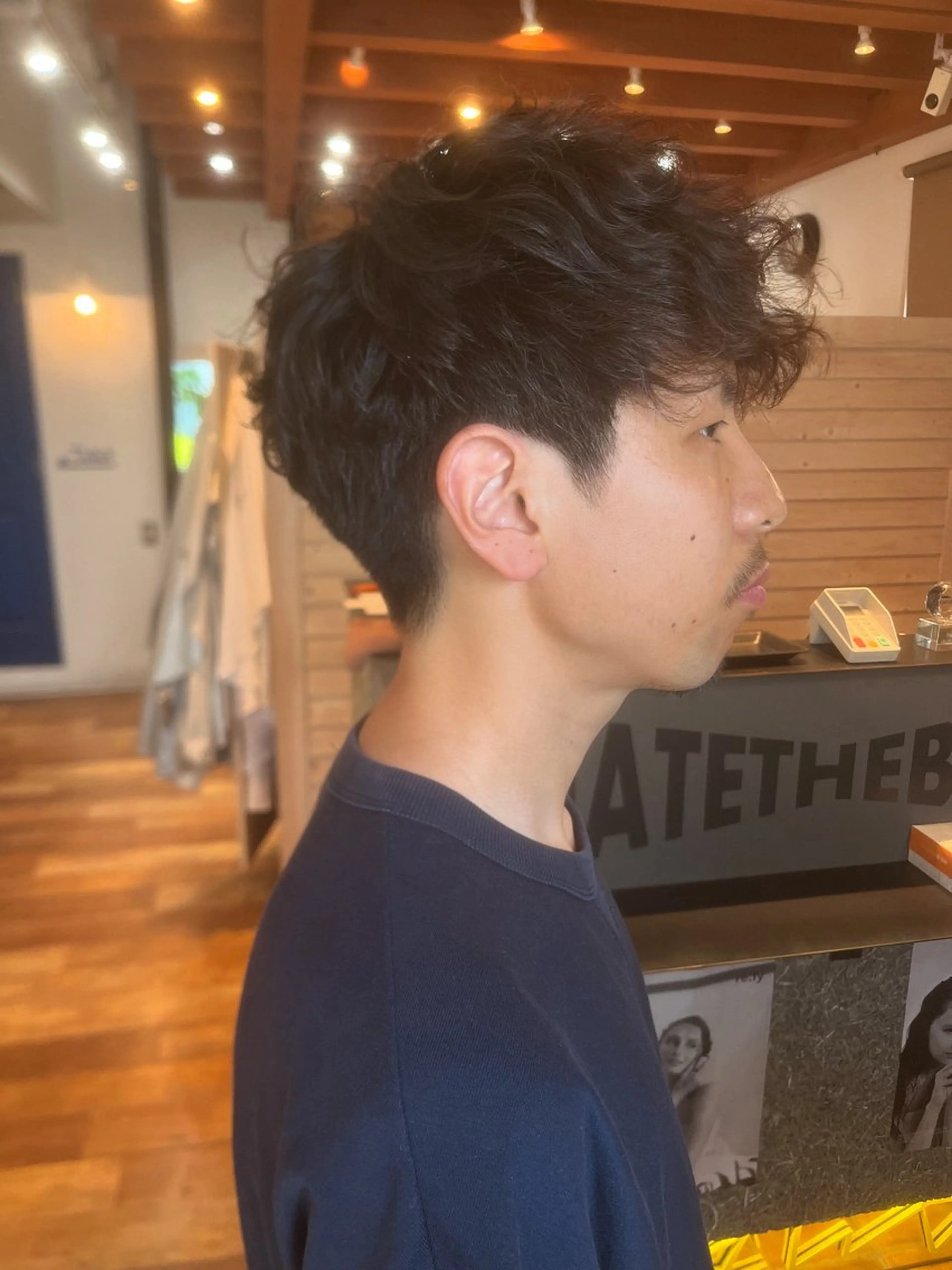 パーマ メンズ スペインカール カット パーマ Aube Hair McQueen所属・クリハラ シュウのヘアスタイル