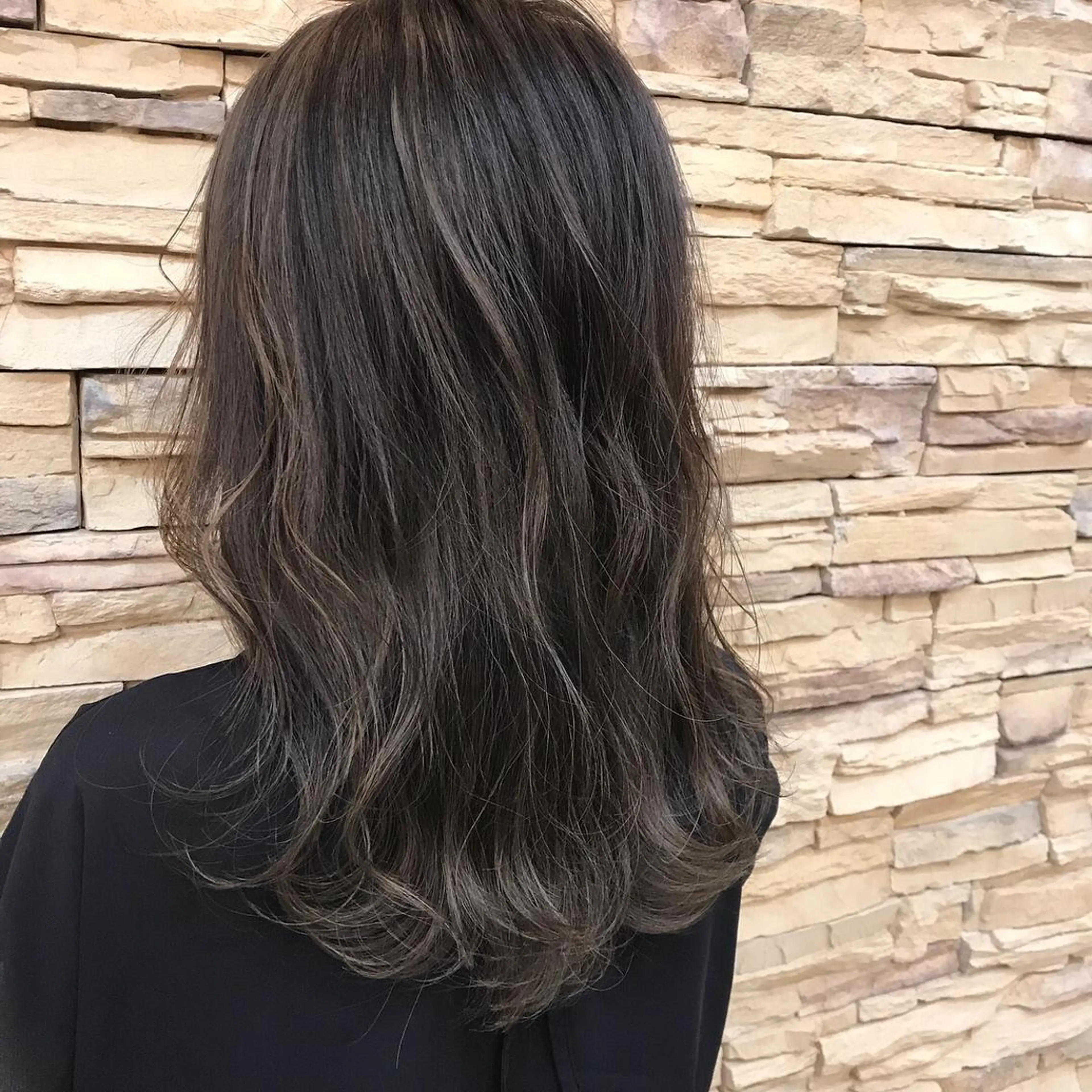 セミロング カラー 髪質改善will hairdesignのヘアスタイル