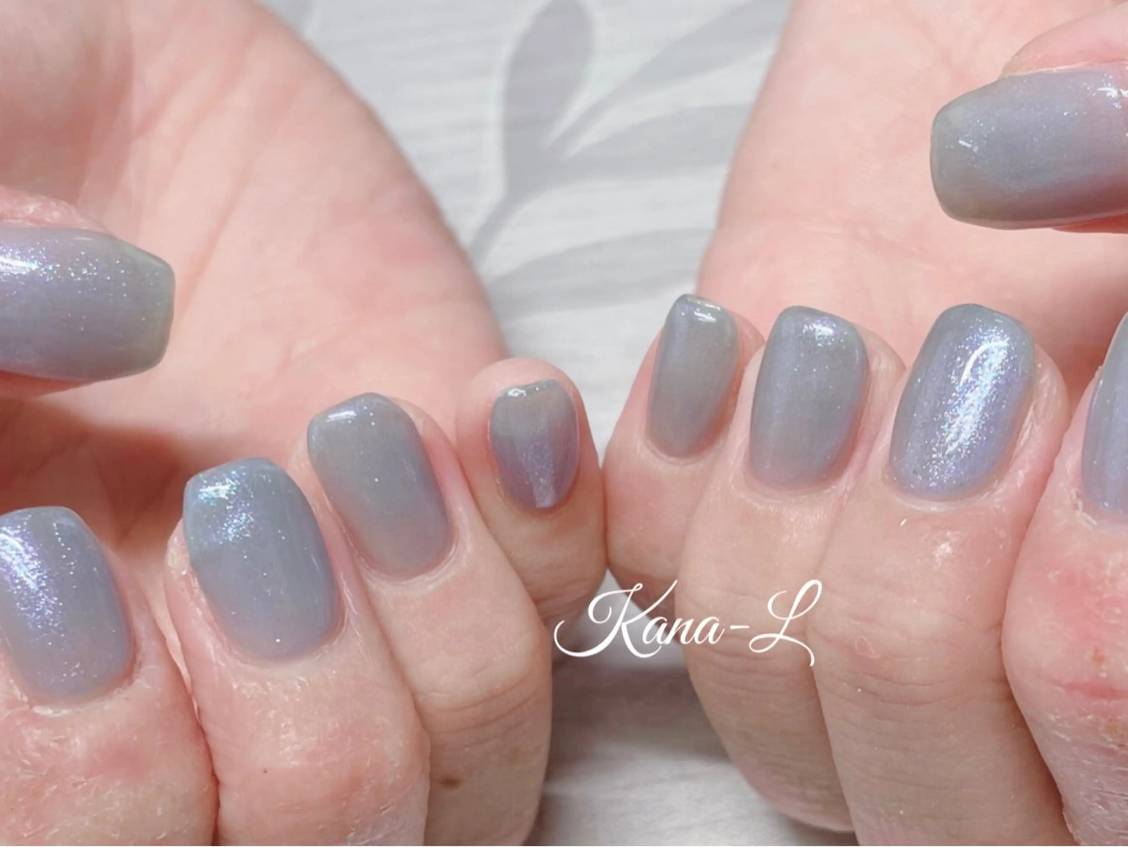 ネイル ブルー ジェルネイル キラキラネイル マグネットネイル ワンカラーネイル 芦辺 香奈のネイルデザイン