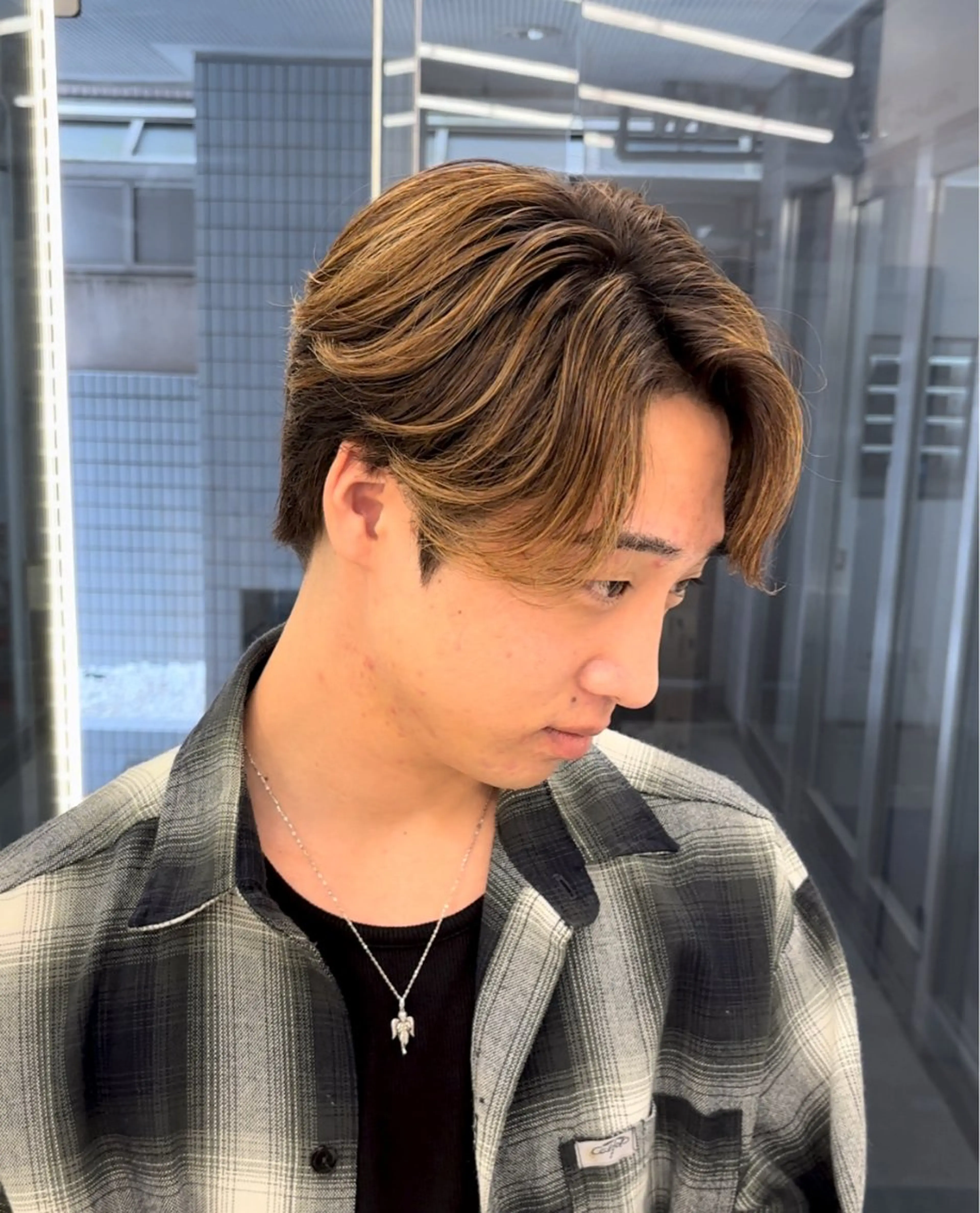 ショート カラー パーマ メンズ メンズバレイヤージュ メンズハイライト バレイヤージュ ハイライトカラー ハイライト 森龍馬 メンズ専門美容師のヘアスタイル