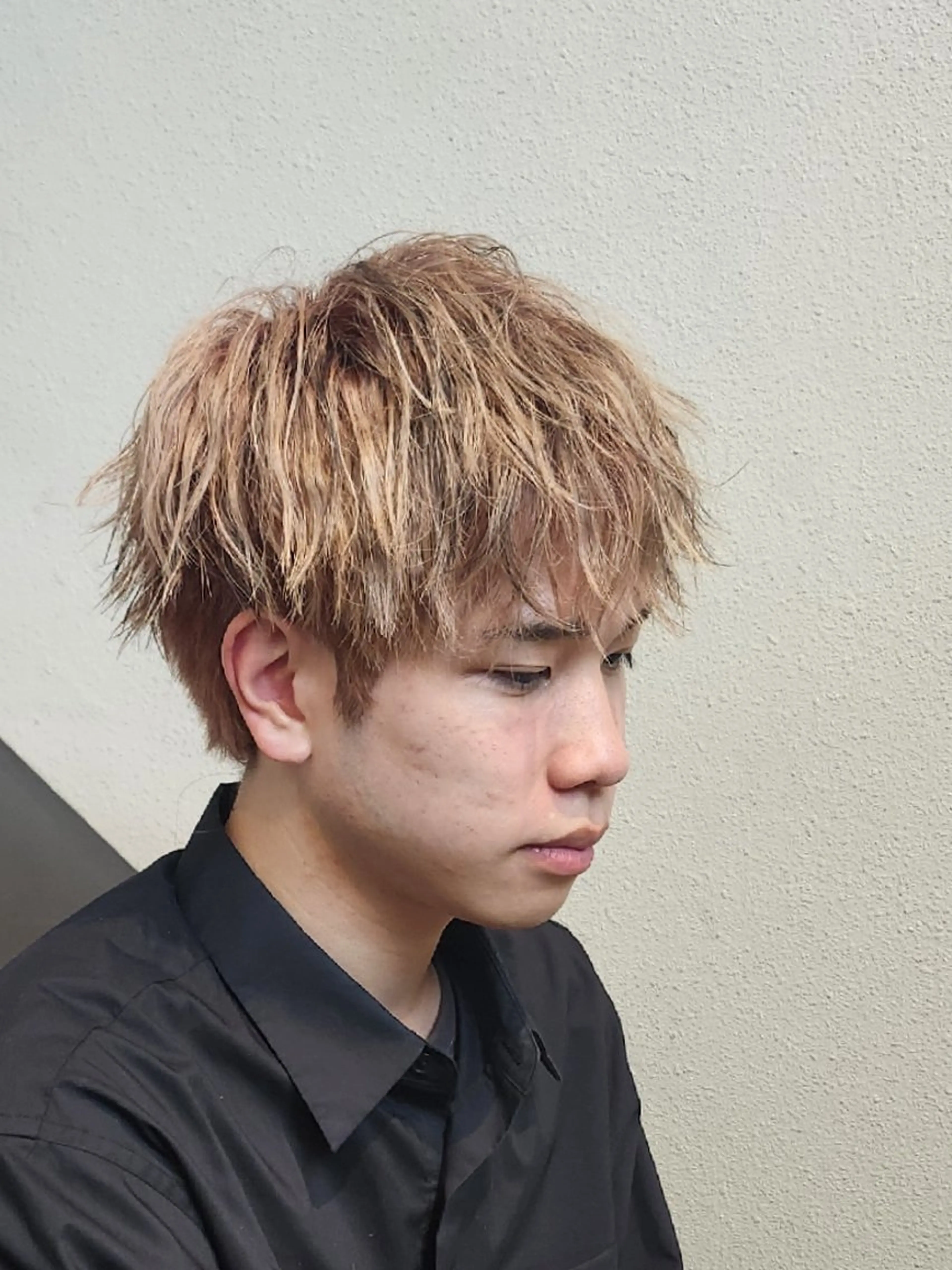 メンズ メンズパーマ 刈り上げ ハイトーン/メンズ韓 国/髪質改善🍀莉南のヘアスタイル