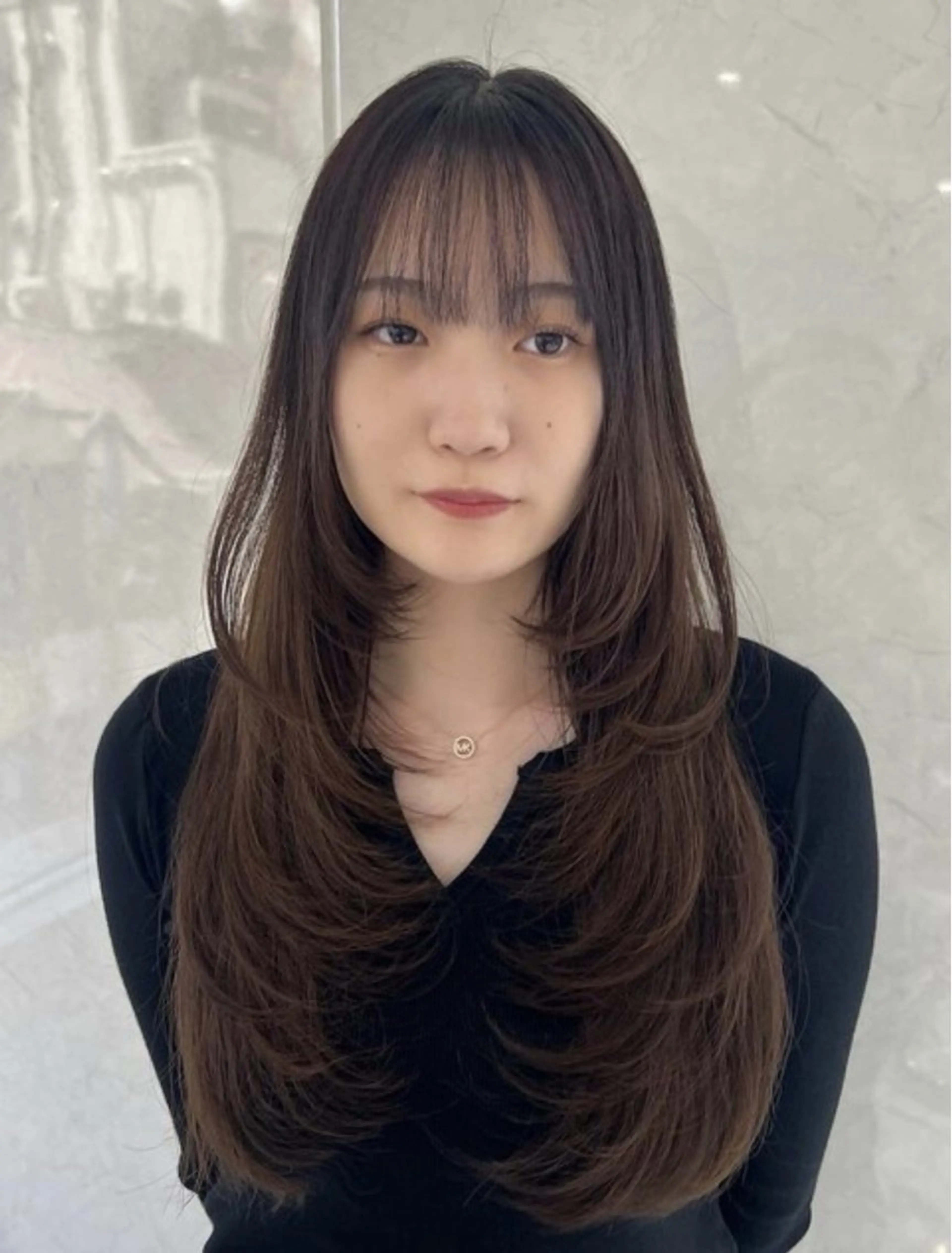 ロング 顔周りカット レイヤーカット 小顔カット CIELO beautyバインドロック専門店所属・CIELO モデル募集のヘアスタイル