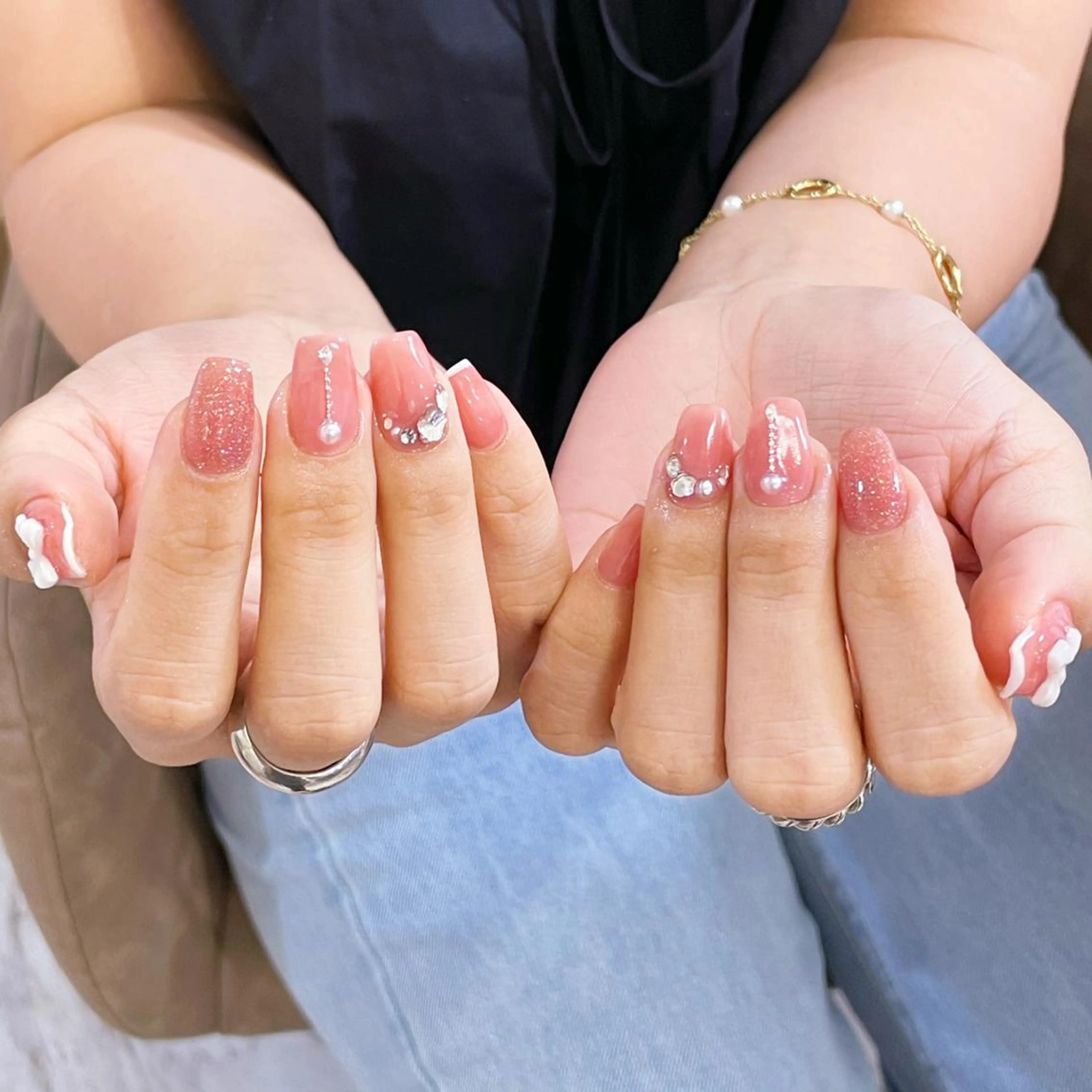 ネイル アートネイル オーロラネイル ガーリー キラキラネイル 韓国ネイル Nail Monsterのネイルデザイン