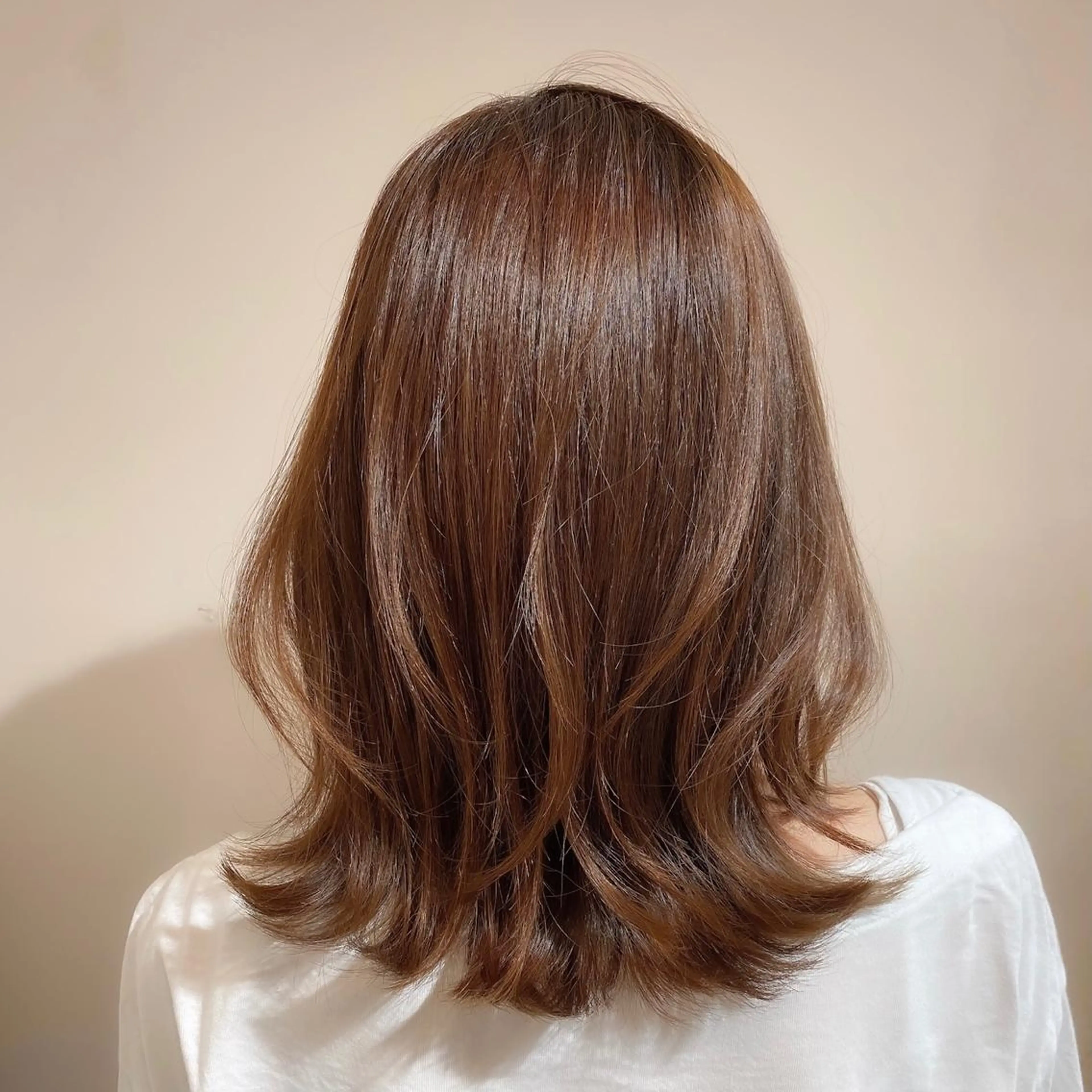 ミディアム カラー カット ヘアカラー トリートメント On所属・顔まわりカット🌟 くびれヘア/寺門遥輝のヘアスタイル