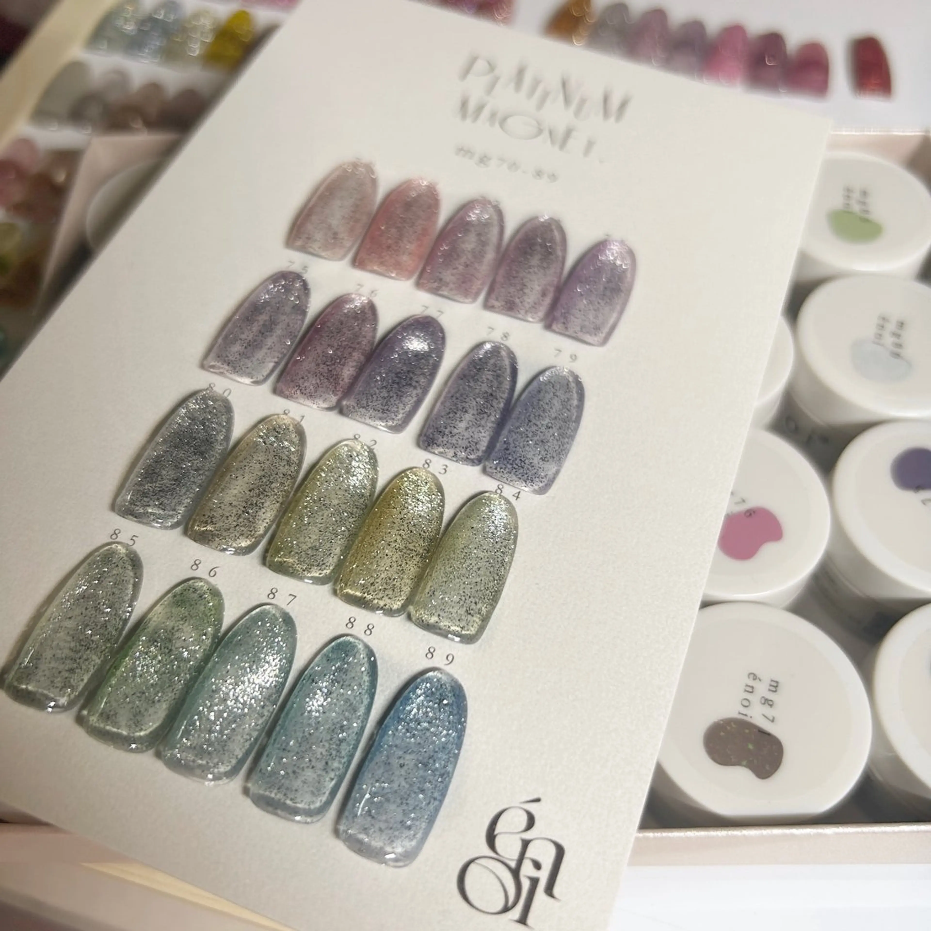 ネイル マグネットネイル LIAN NAILのネイルデザイン
