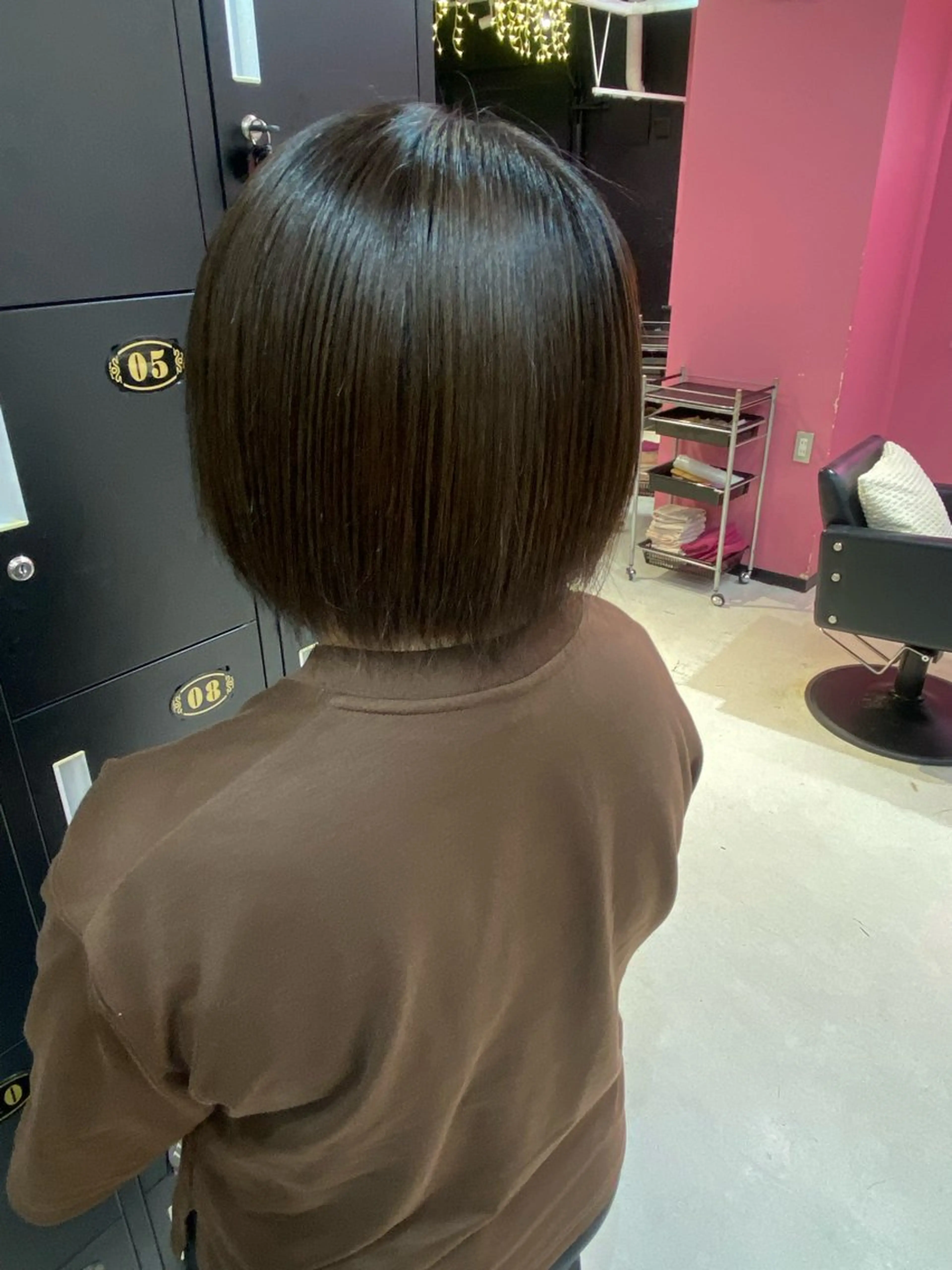 ショート カラー ブラウンカラー カット ヘアカラー 伊藤 葵梨のヘアスタイル