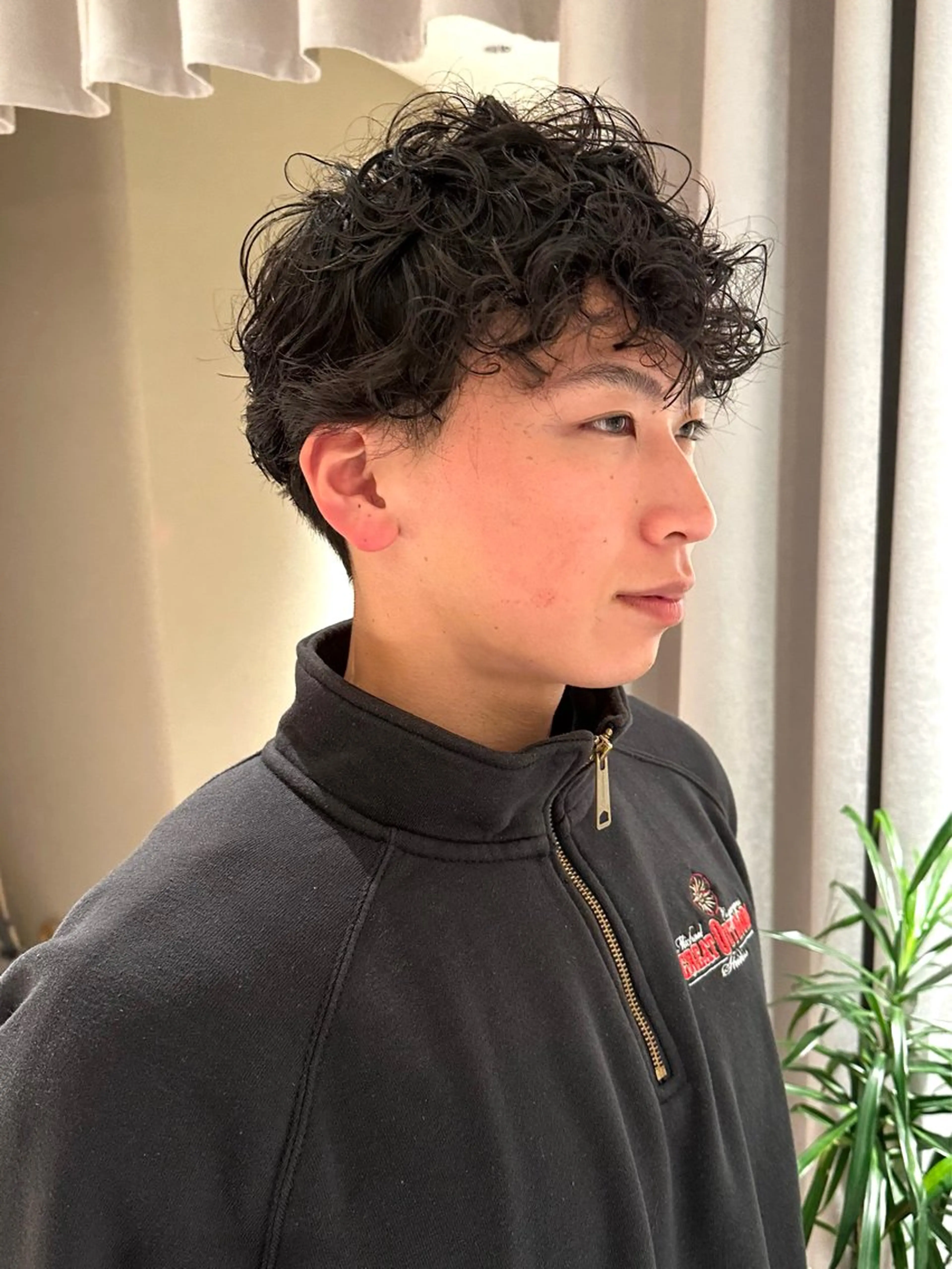 カラー パーマ メンズ アップバング ダウンパーマ メンズ就活ヘア カルマパーマ メンズ韓国風 ✂︎ショート/パーマ /銀座/✂︎西岡のヘアスタイル