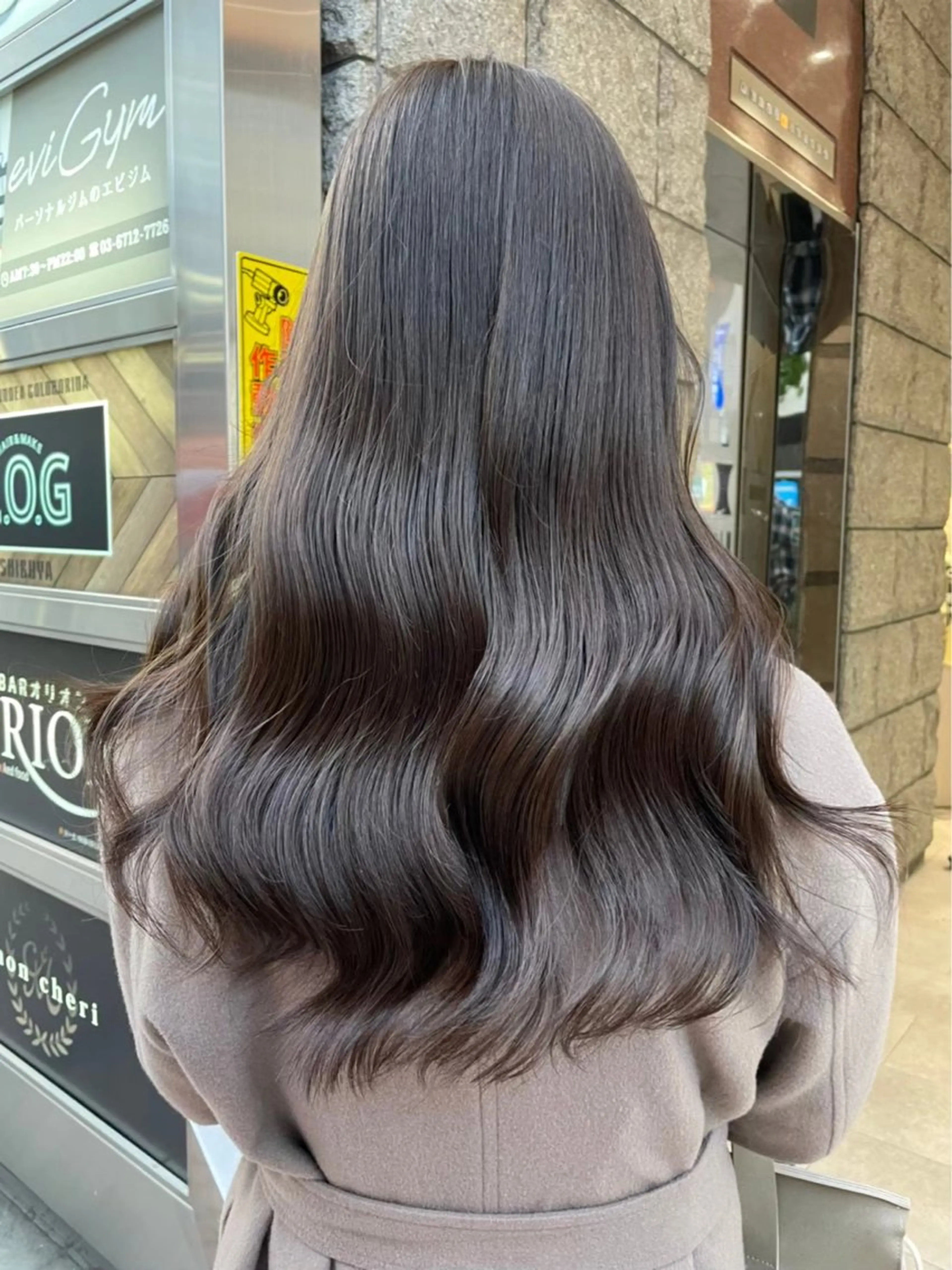 ロング カラー ブリーチ グレージュ ブリーチなしカラー MUSASHI ブリーチカラー◎のヘアスタイル