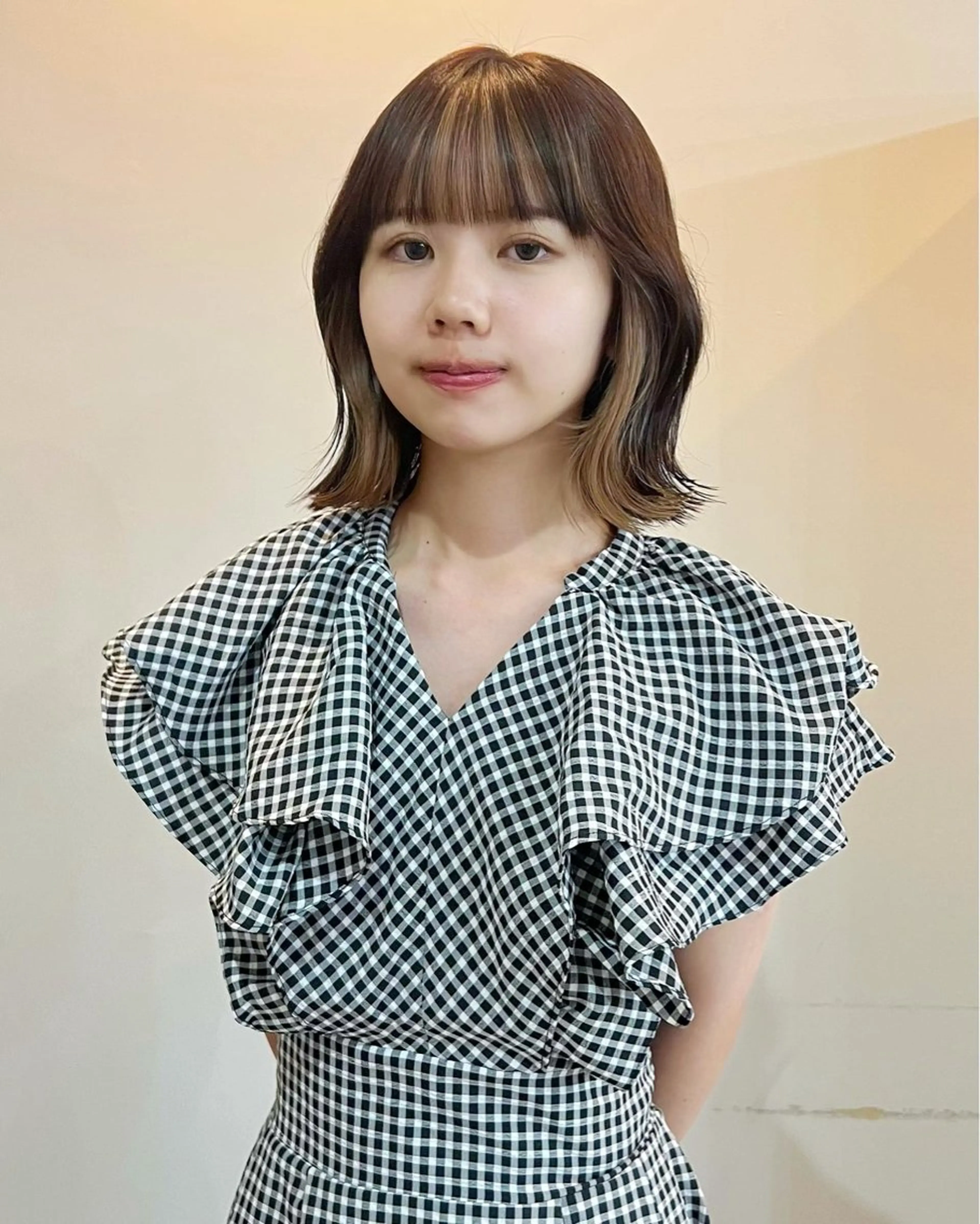 ミディアム カラー ミストバング  フェイスフレーミング 切りっぱなしボブ/ ブリーチカラー/大塚のヘアスタイル