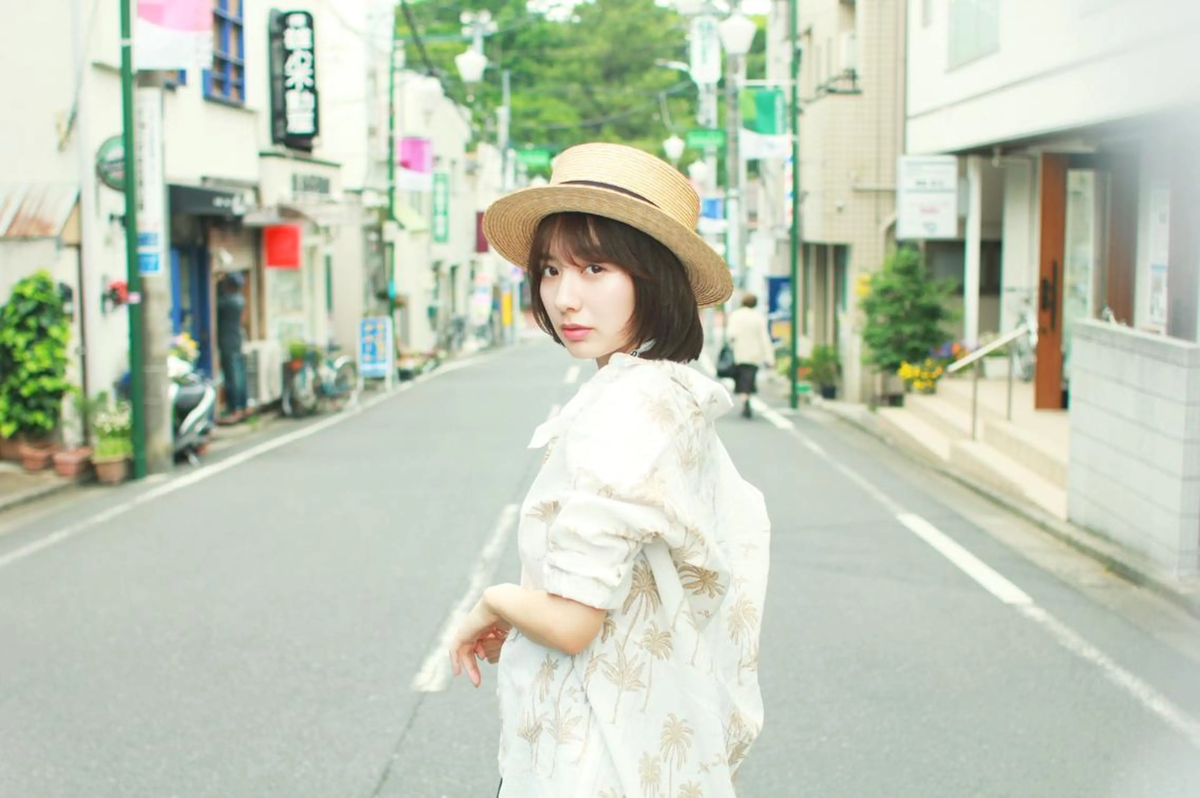 ミディアム カラー ブリーチ ケアブリーチ ダブルカラー イヤリングカラー ハイライトカラー ヘアケア特化型サロン newi 京橋のヘアスタイル