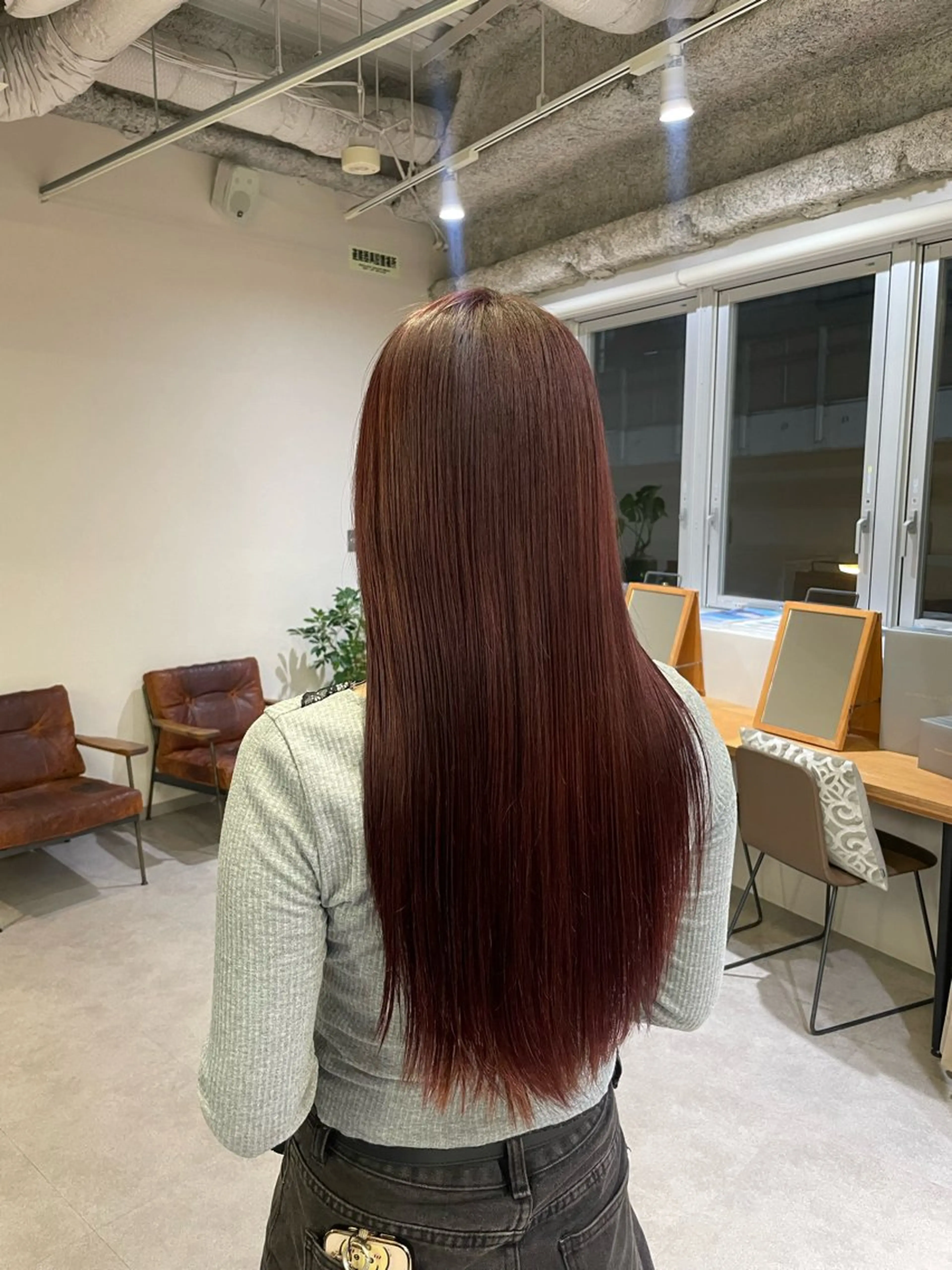 ロング SARA 【大阪梅田】のヘアスタイル