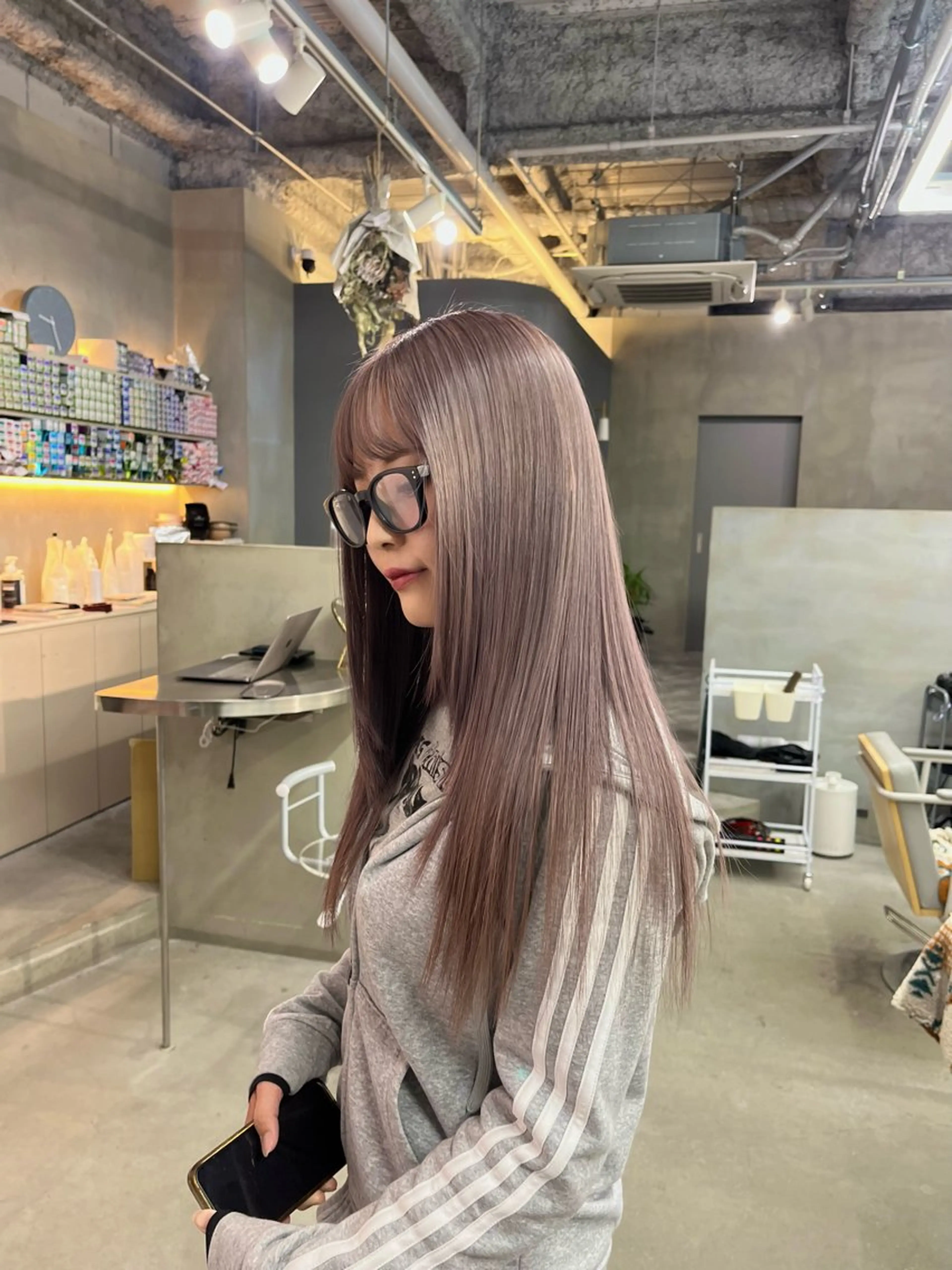ロング カラー ベージュカラー qulim所属・櫻井 はるなのヘアスタイル