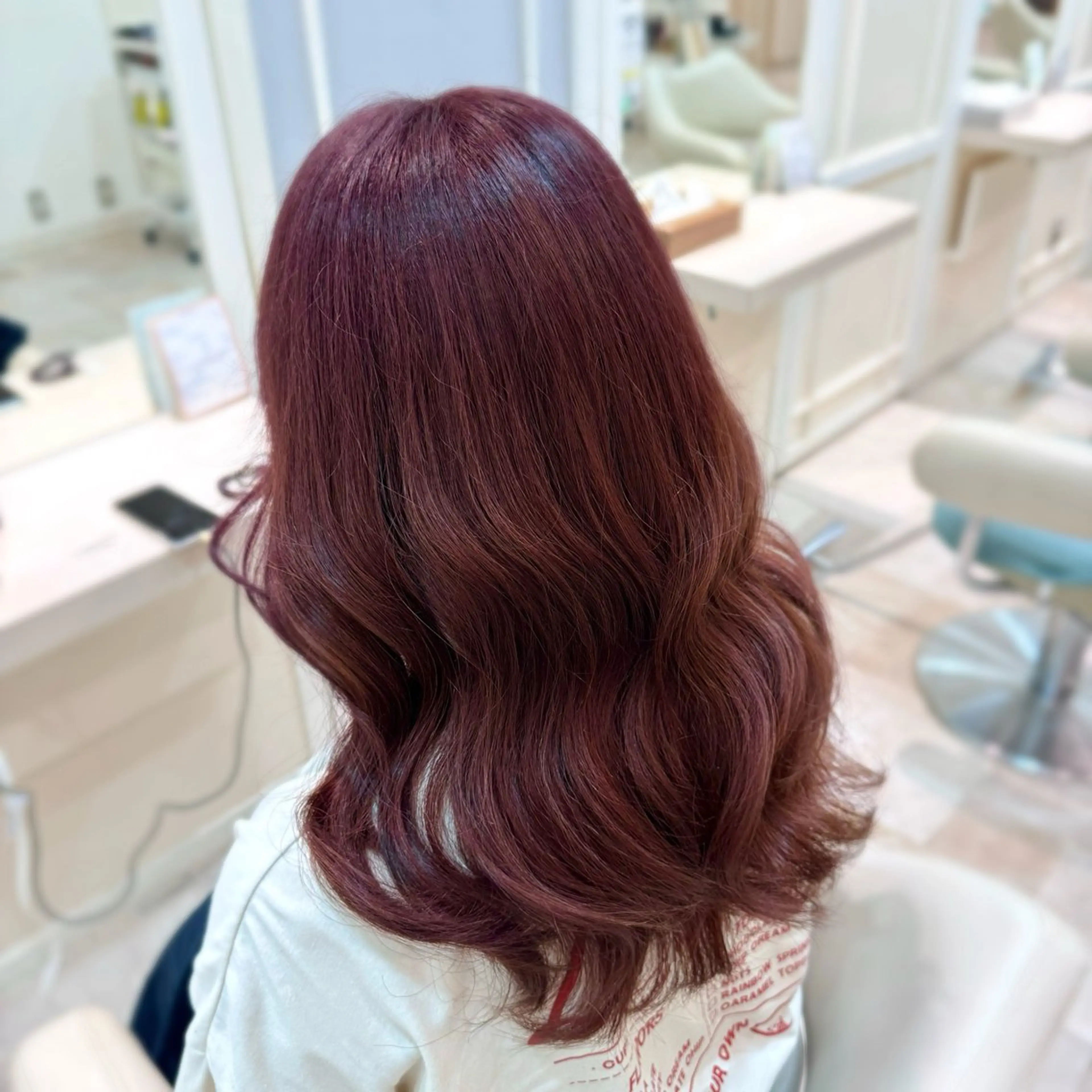 セミロング カラー ヘアカラー ハイトーン/ピンク 🎀山岸 沙弥香のヘアスタイル