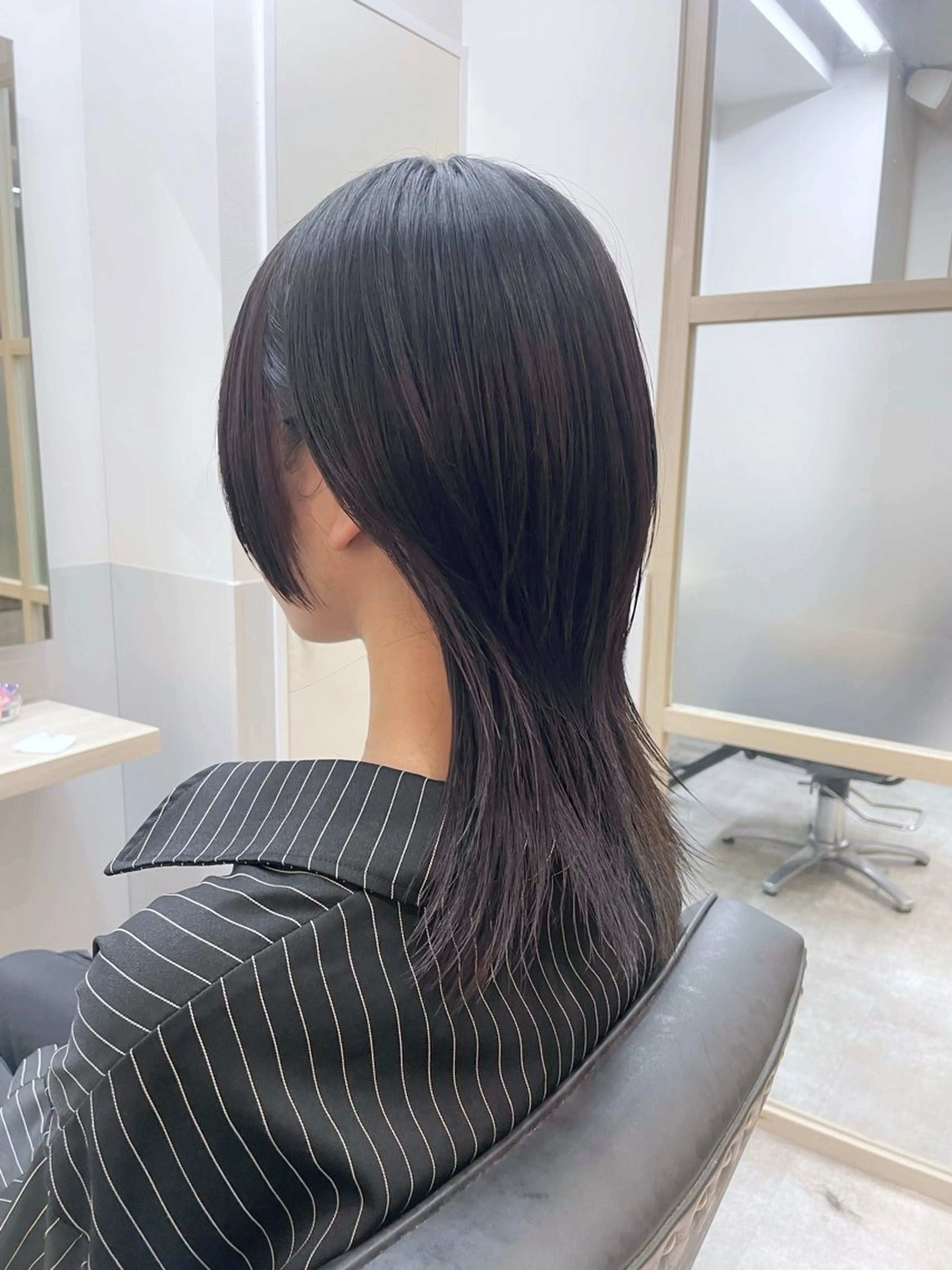 ミディアム ウルフカット カット EMANON新宿南口所属・🦄中性ウルフ ☁️Shiori🦄のヘアスタイル