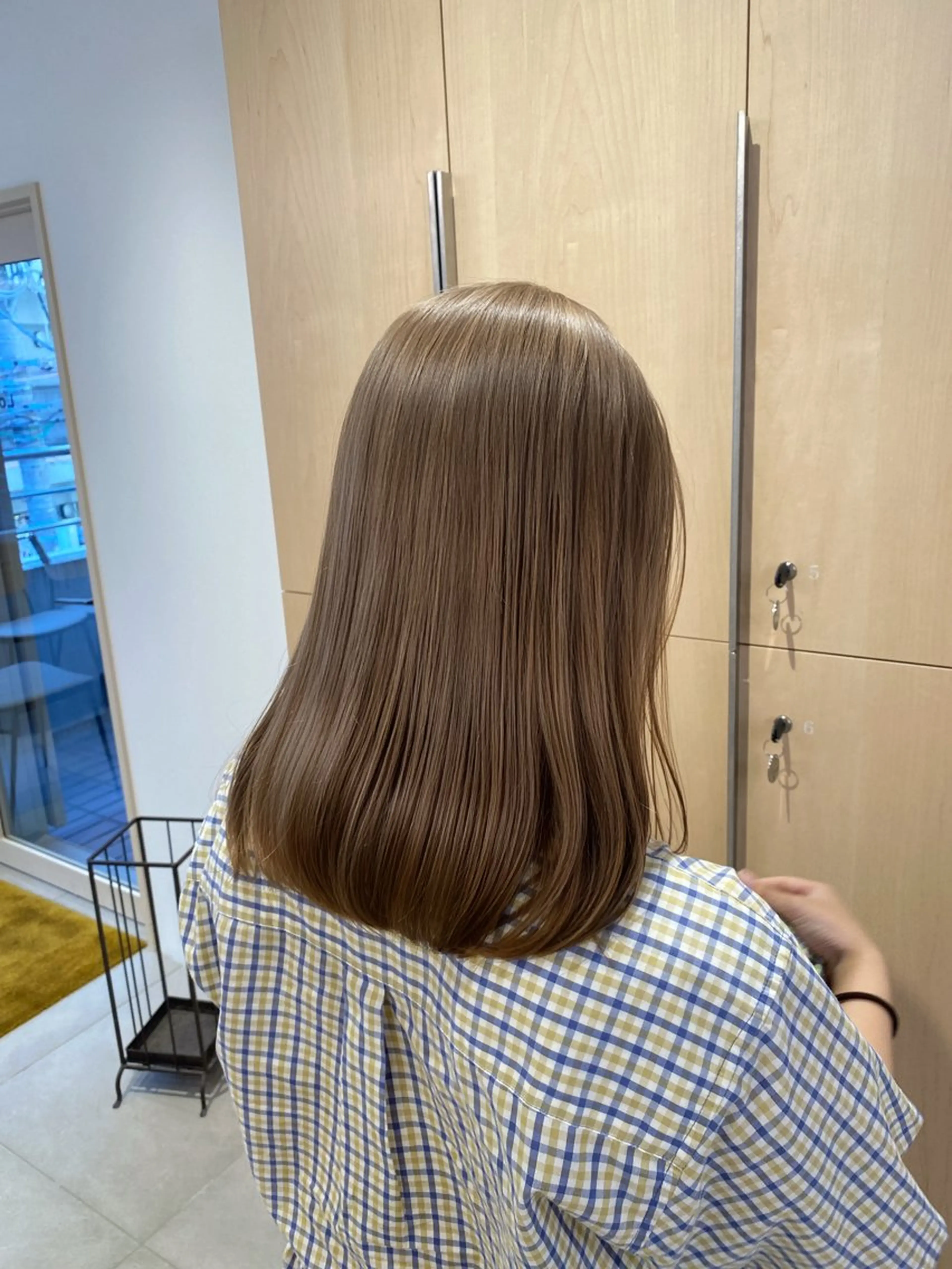 【ブリーチリタッチ3cm以内】ブリーチリタッチ+ケアカラー+前髪カットの写真