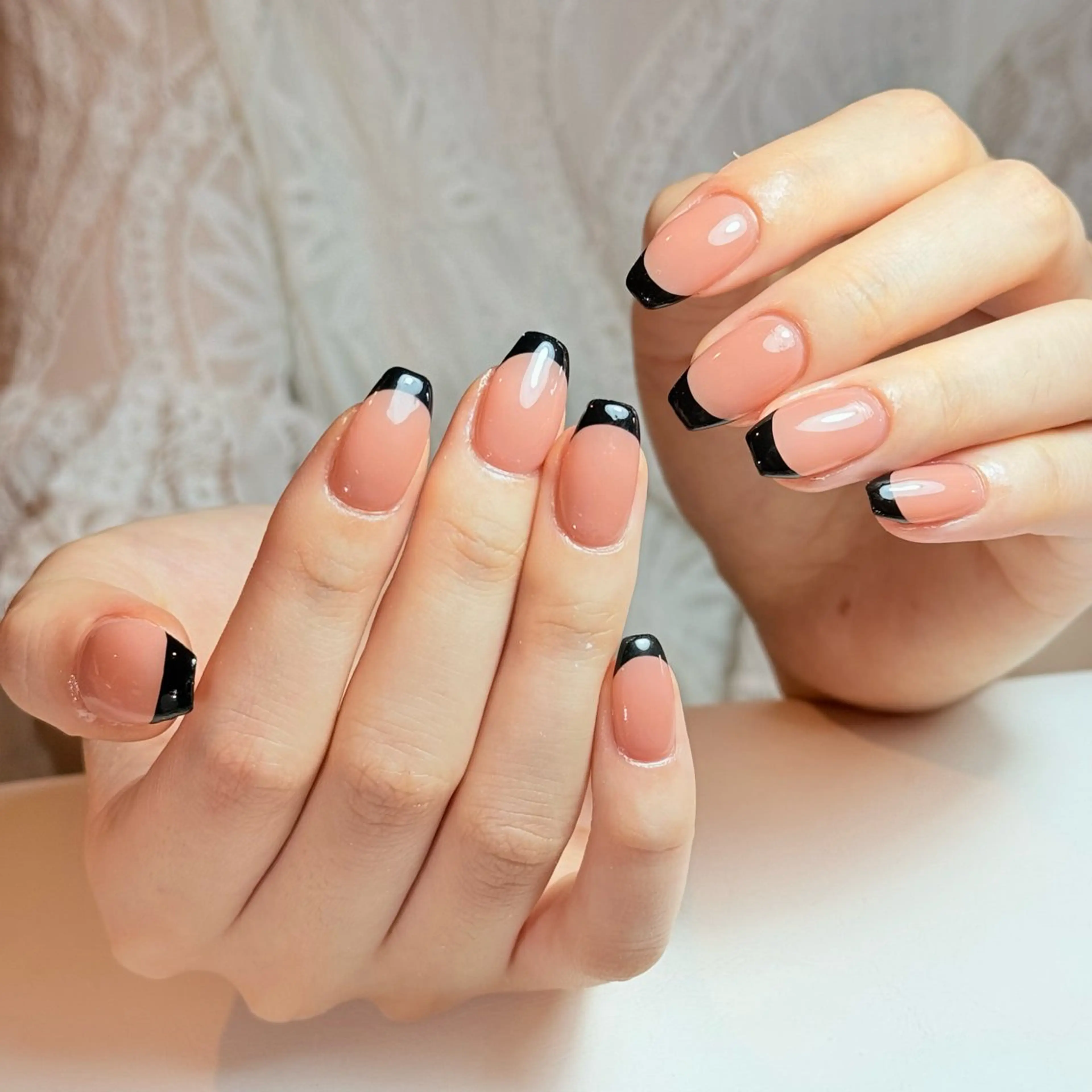 ネイル チークネイル フレンチネイル グラデーション キラキラネイル 韓国ネイル ハンドネイル Risa_ Nailのネイルデザイン