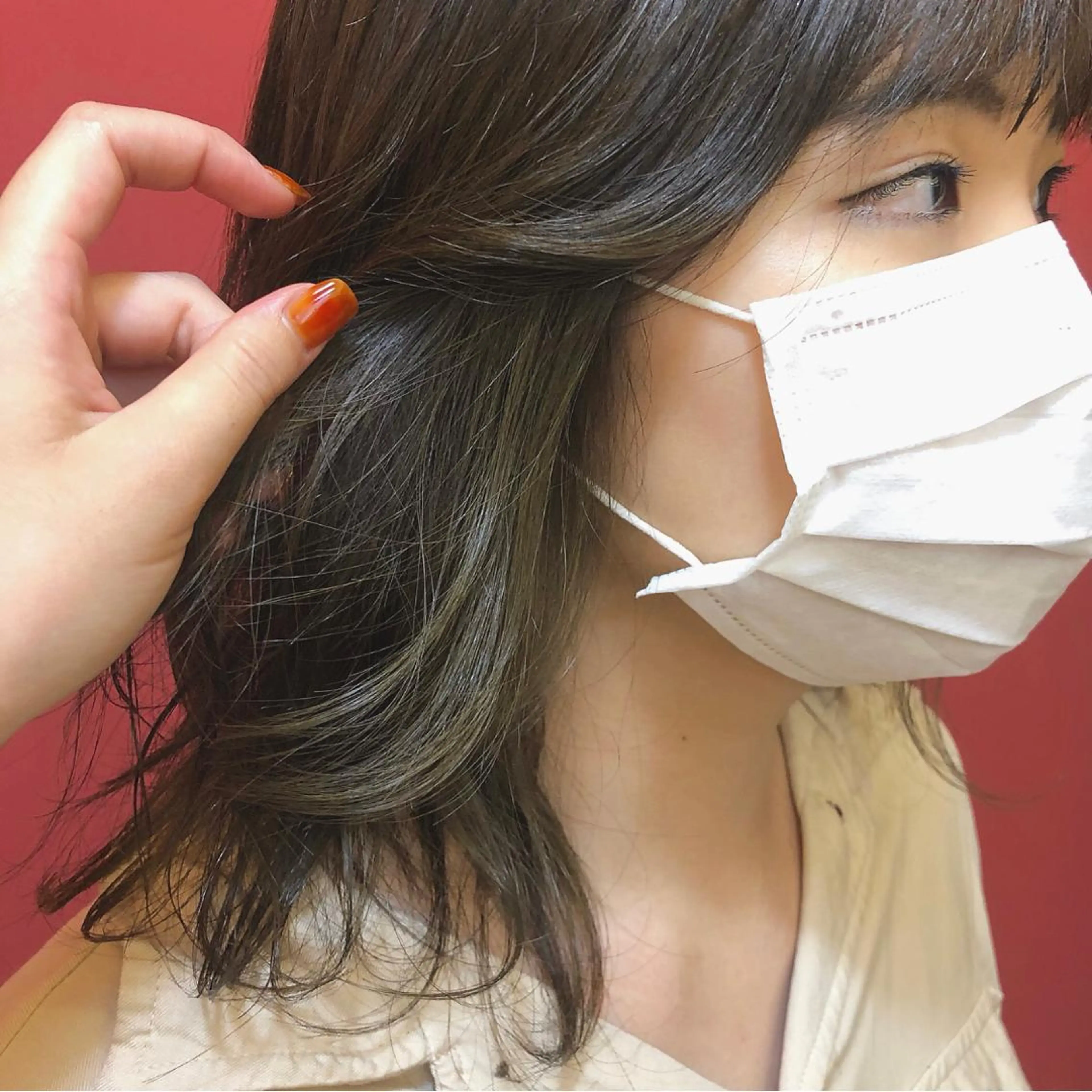 セミロング カラー グレージュ ミント 川元 汐音のヘアスタイル