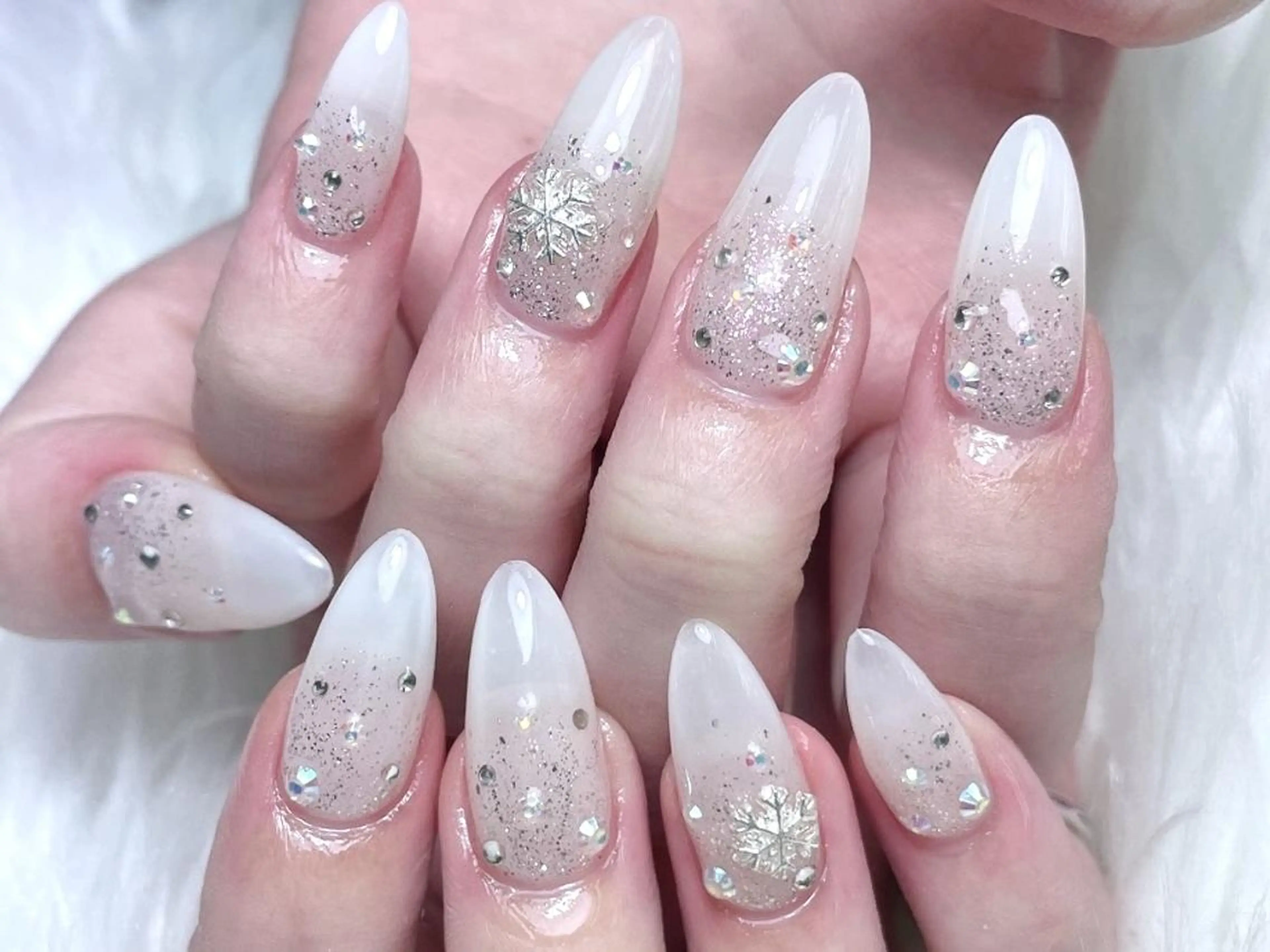 ネイル U nail 🩷新宿店のネイルデザイン