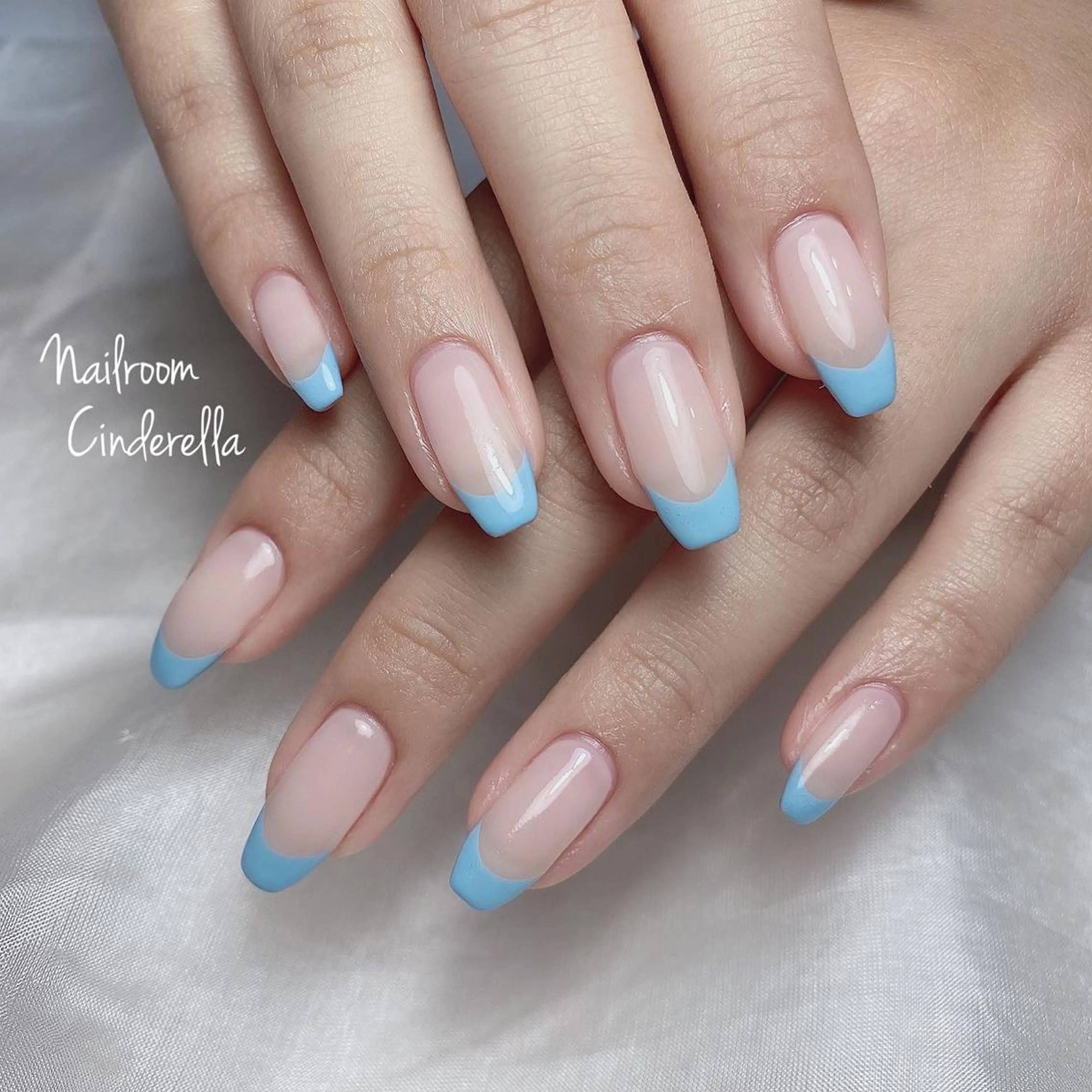 ネイル フレンチネイル 水色 ハンドネイル Nailroom. Cinderellaのネイルデザイン