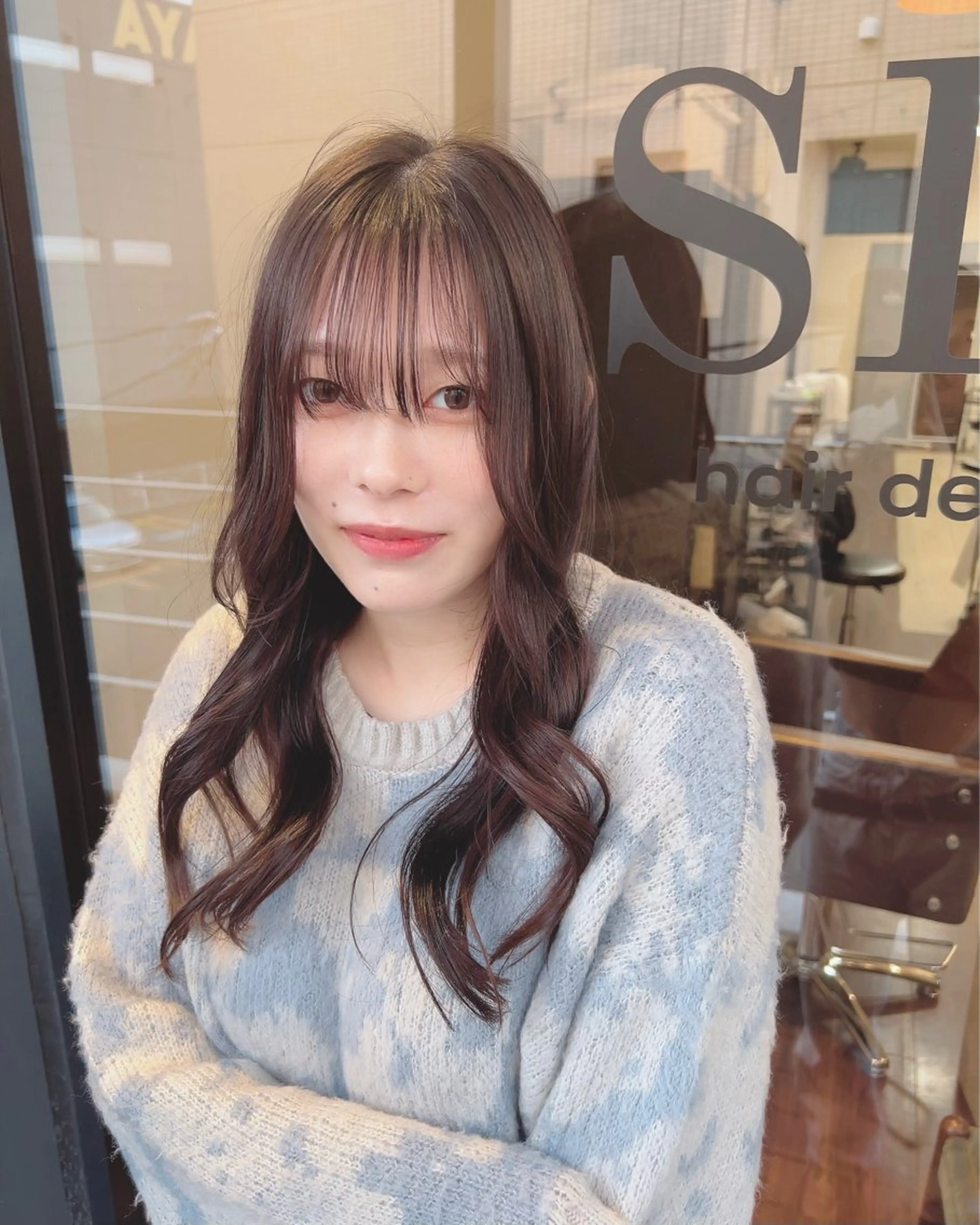 セミロング ヘアカラー 🦋髪質改善🦋 眞井琴美のヘアスタイル