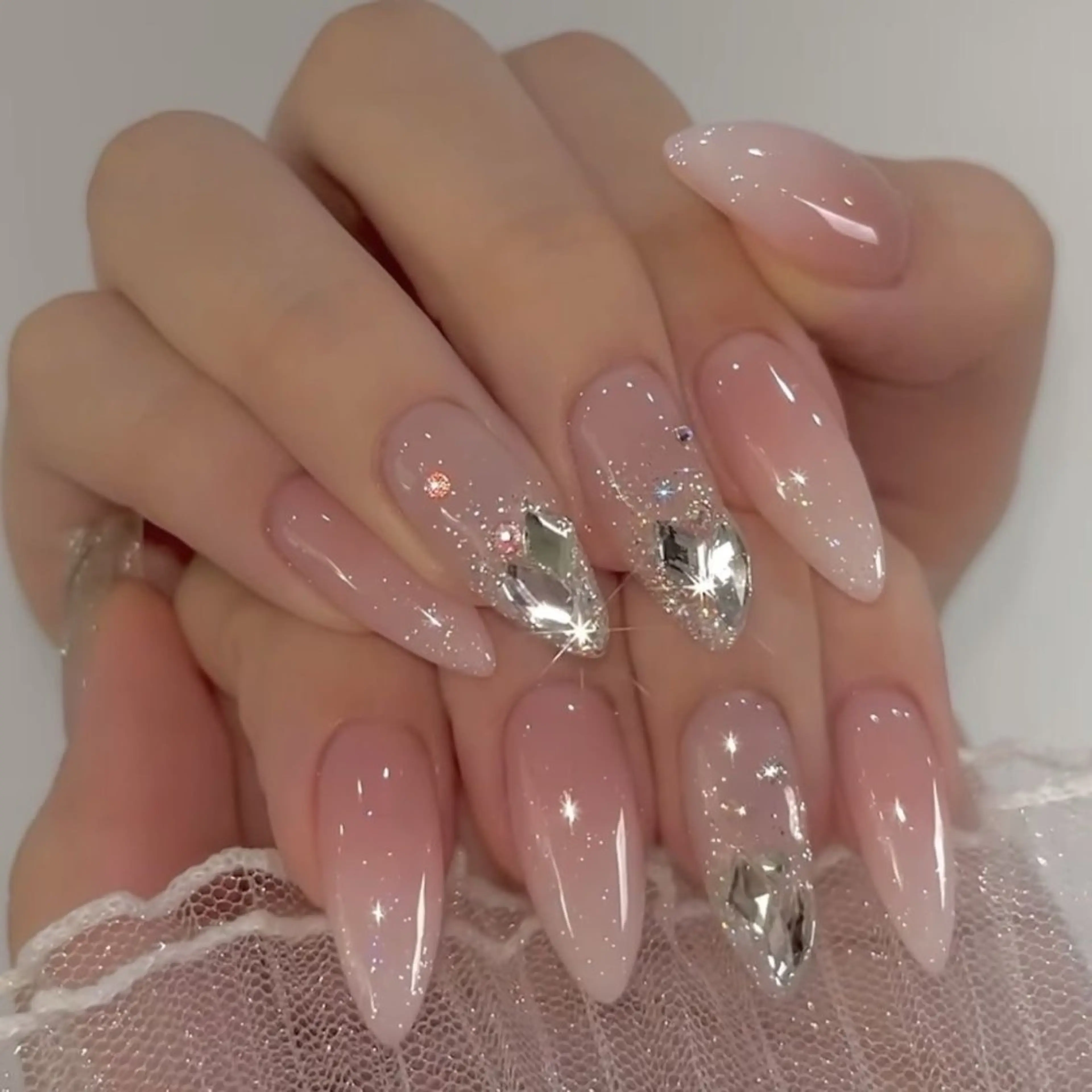 ネイル チークネイル フレンチネイル グラデーション 韓国ネイル マグネットネイル ハンドネイル Hana nail所属・Hana Nailのネイルデザイン