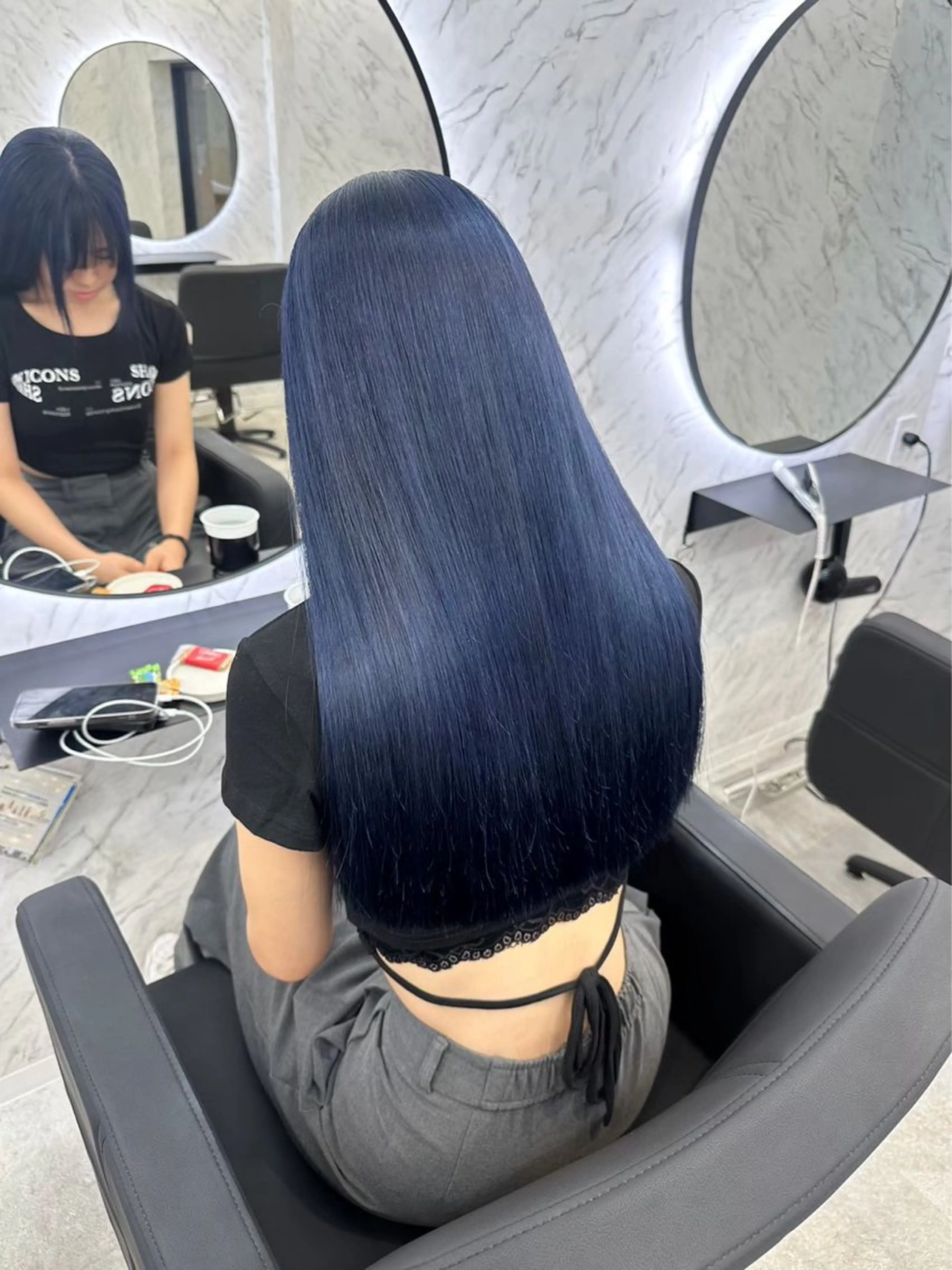 ロング カラー 黒髪 ブルーカラー ブルーブラック hair salon dot. mooda 韓国風サロン 町田店所属・韓国風ヘア🎀🩶 /♡𝓝𝓸𝓪♡のヘアスタイル