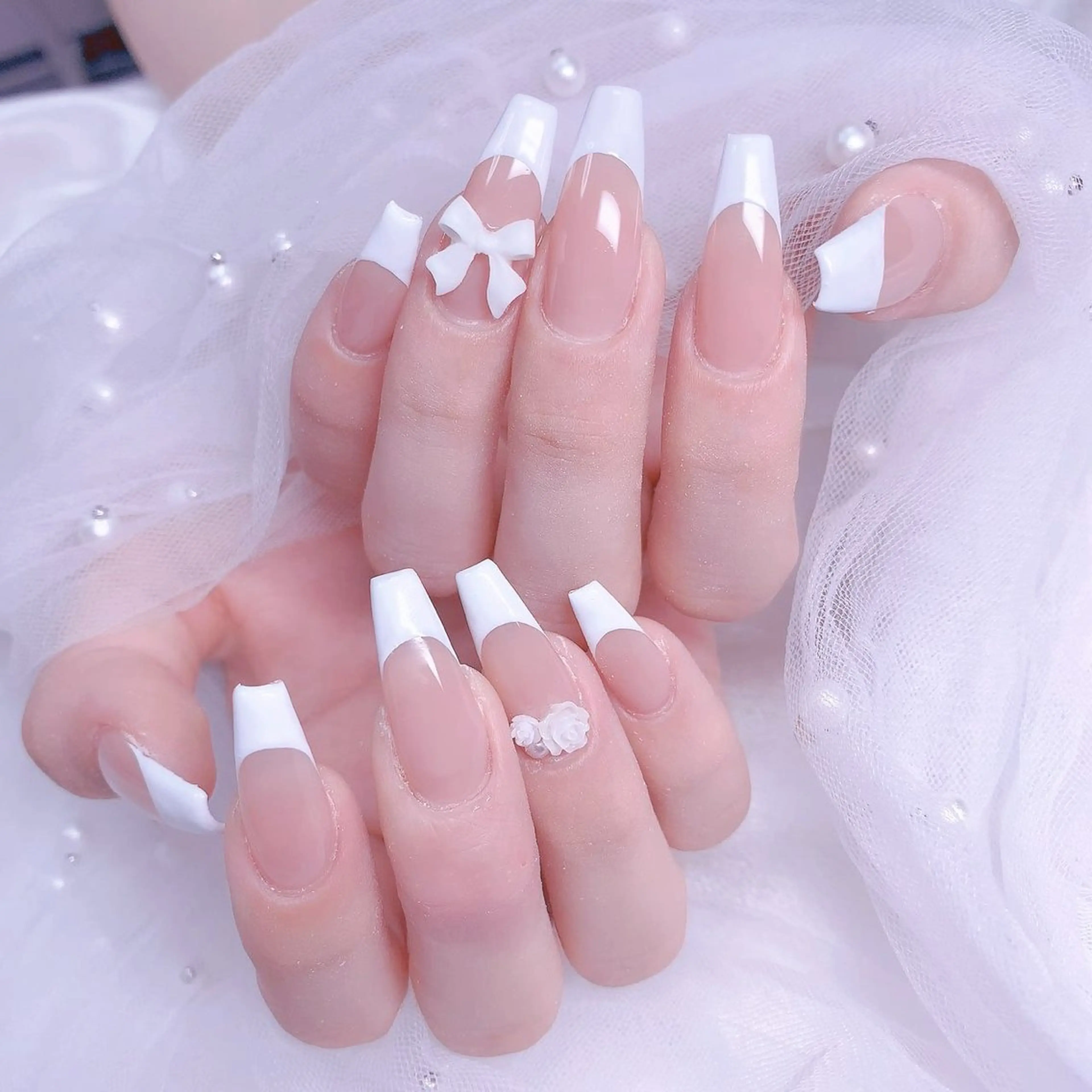 ネイル フレンチネイル ジェルネイル ハート 韓国ネイル マグネットネイル ハンドネイル ネイルサロン lotusのネイルデザイン