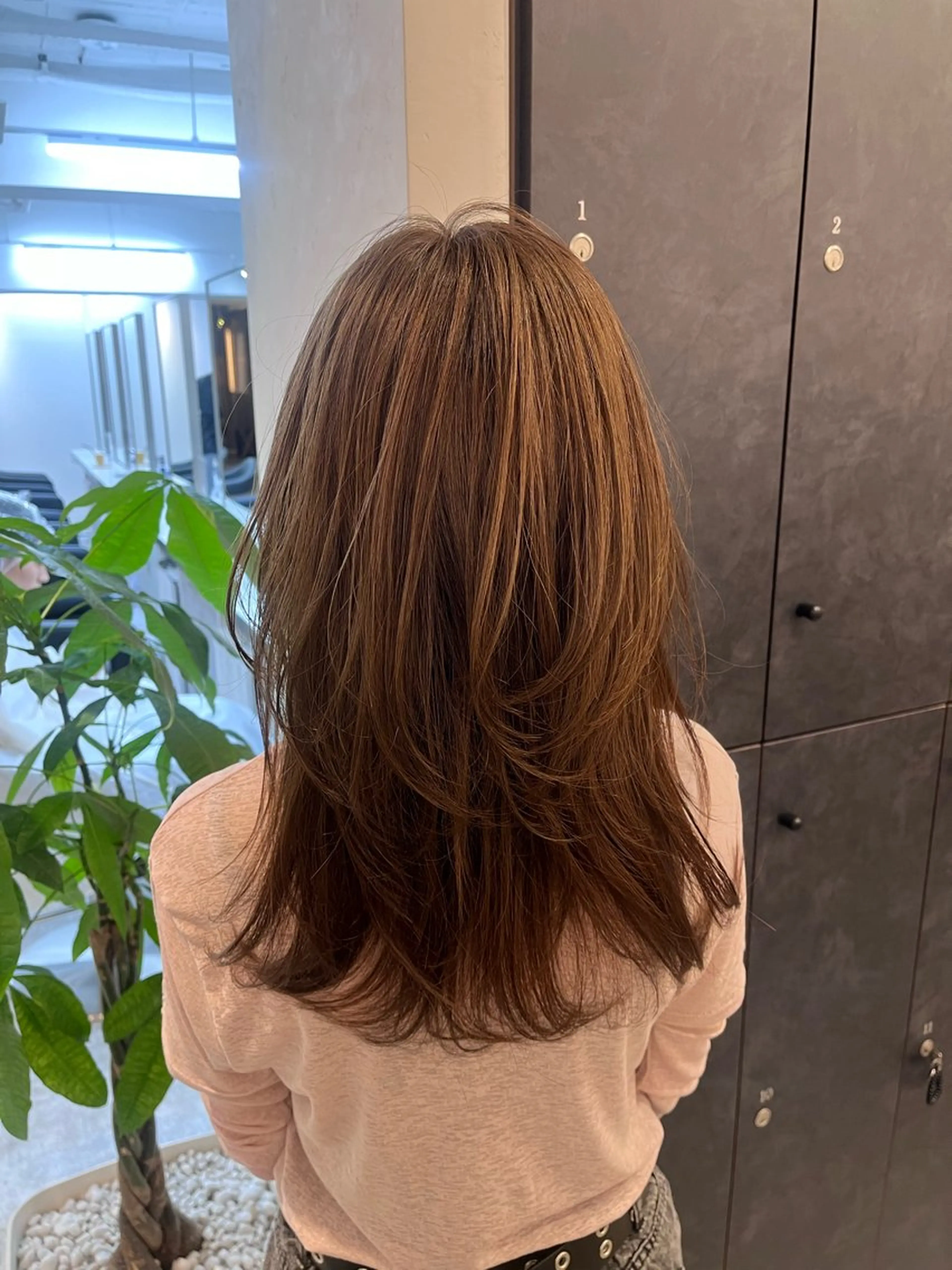 ロング カラー カット ヘアカラー トリートメント Ｖｉｏｔ  銀座 樋口 桃佳のヘアスタイル