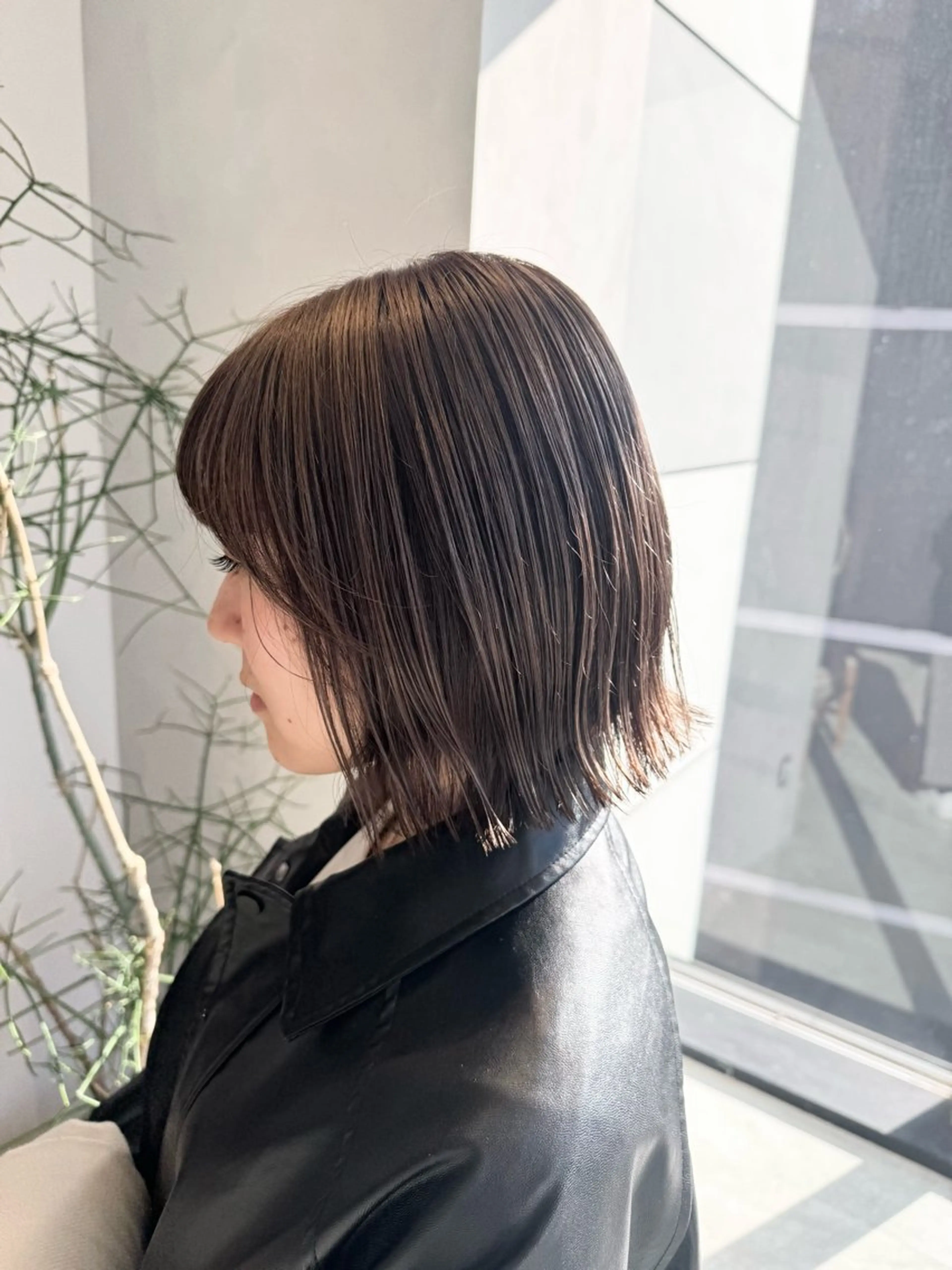 カラー 切りっぱなしボブ ハイライトカラー ボブ カット ヘアカラー トリートメント 透明感カラー✨艶髪 制作🌱山根あゆみのヘアスタイル