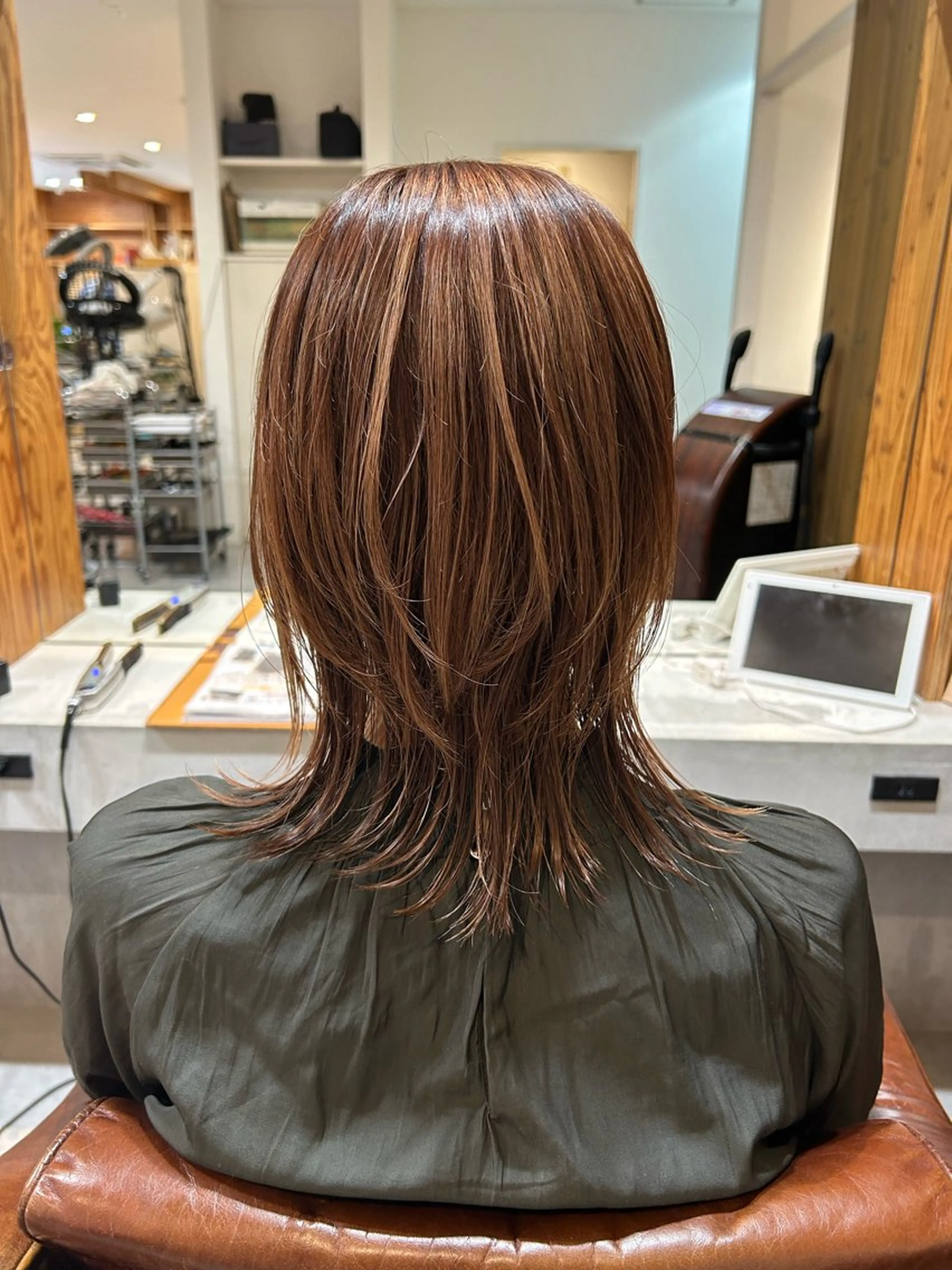 ミディアム レイヤーカット adorable 樋口円のヘアスタイル