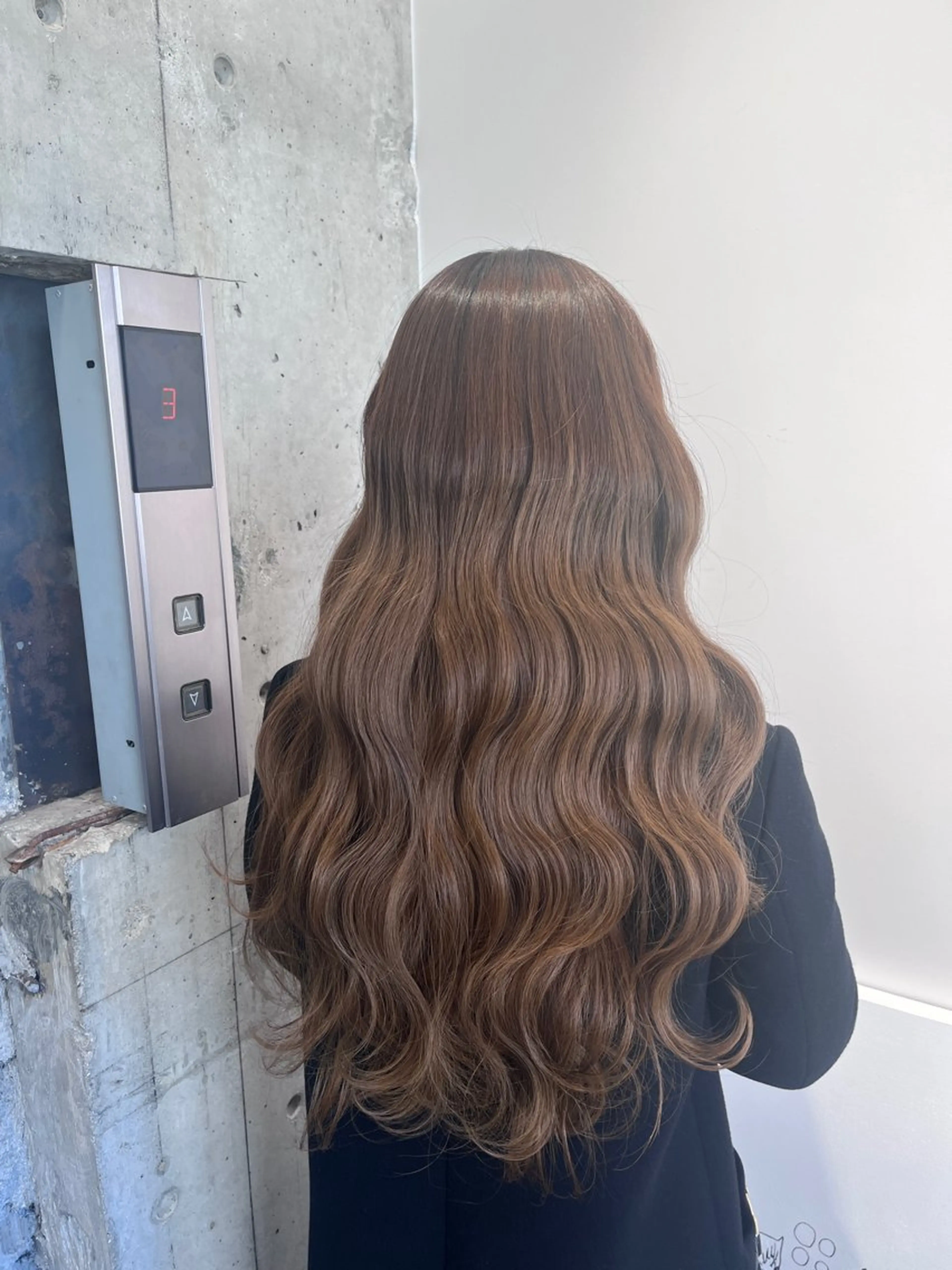 ロング カラー ヘアアレンジ newi 天王寺 🪐airiのヘアスタイル