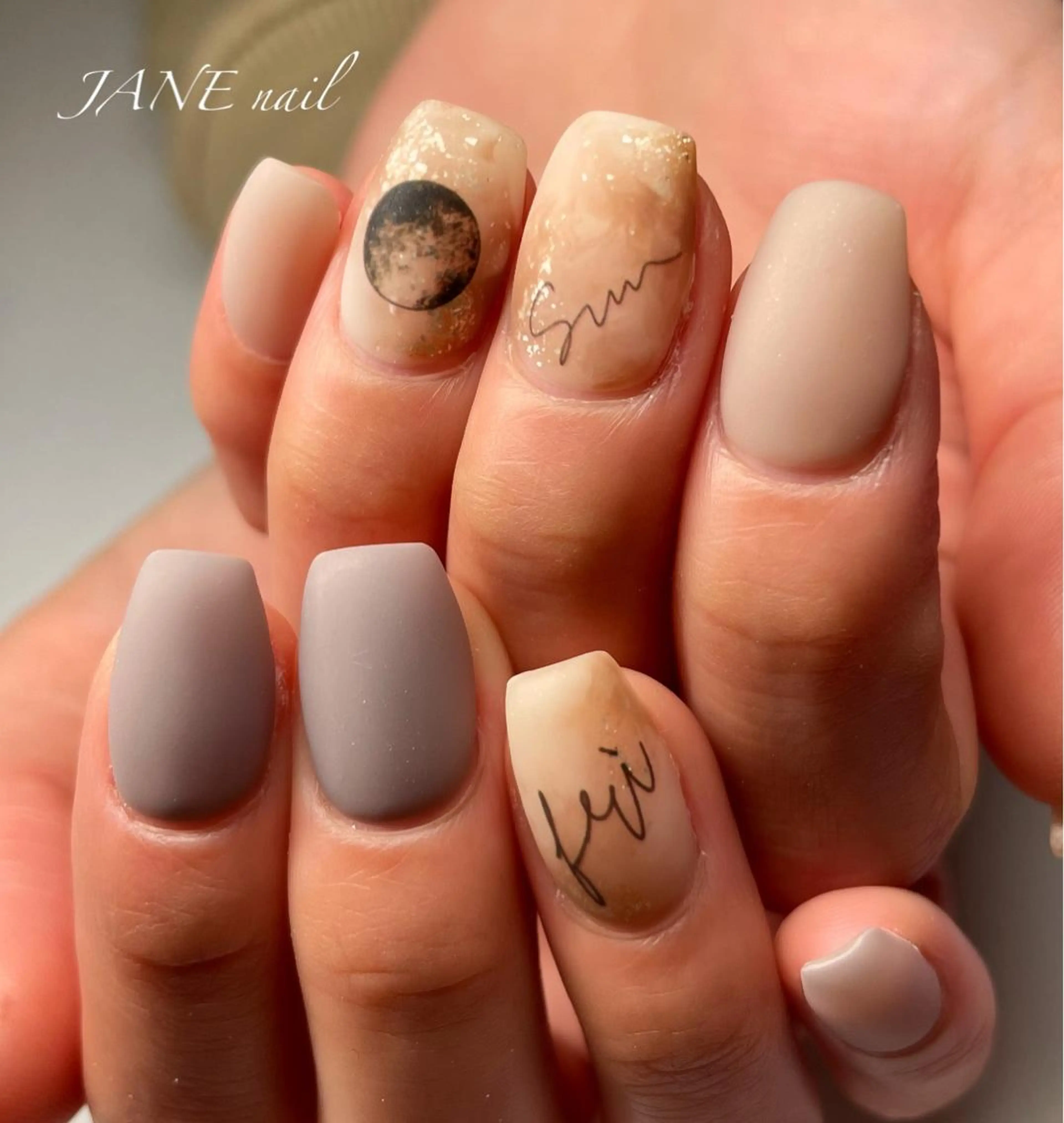 ネイル ブラウン フットネイル マットネイル 春ネイル ハンドネイル Nail Salon JANEのネイルデザイン