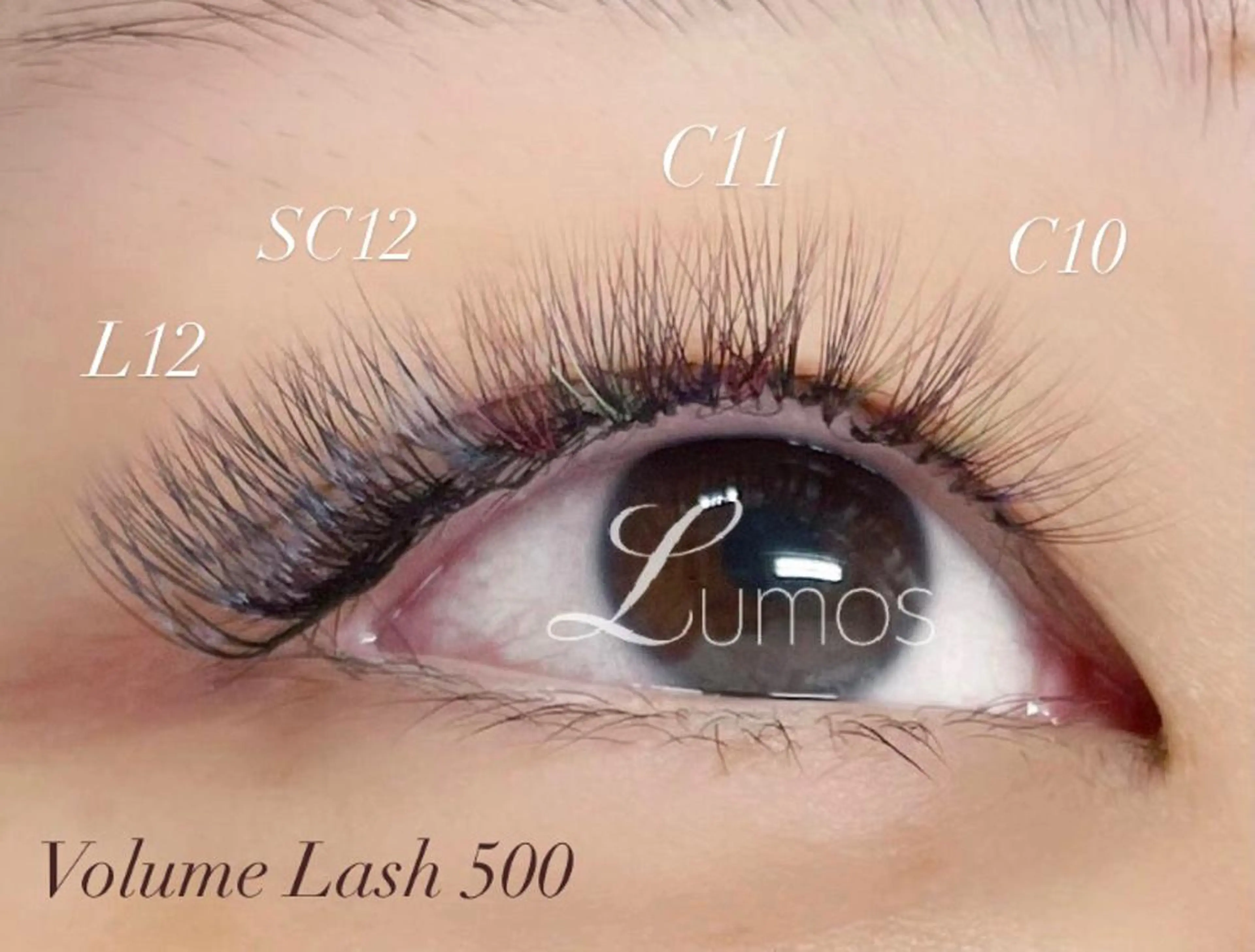 マツエク・マツパ ボリュームラッシュ マツエク Lumos nail&eyelash所属・Lumos Ayakaのマツエク・マツパデザイン