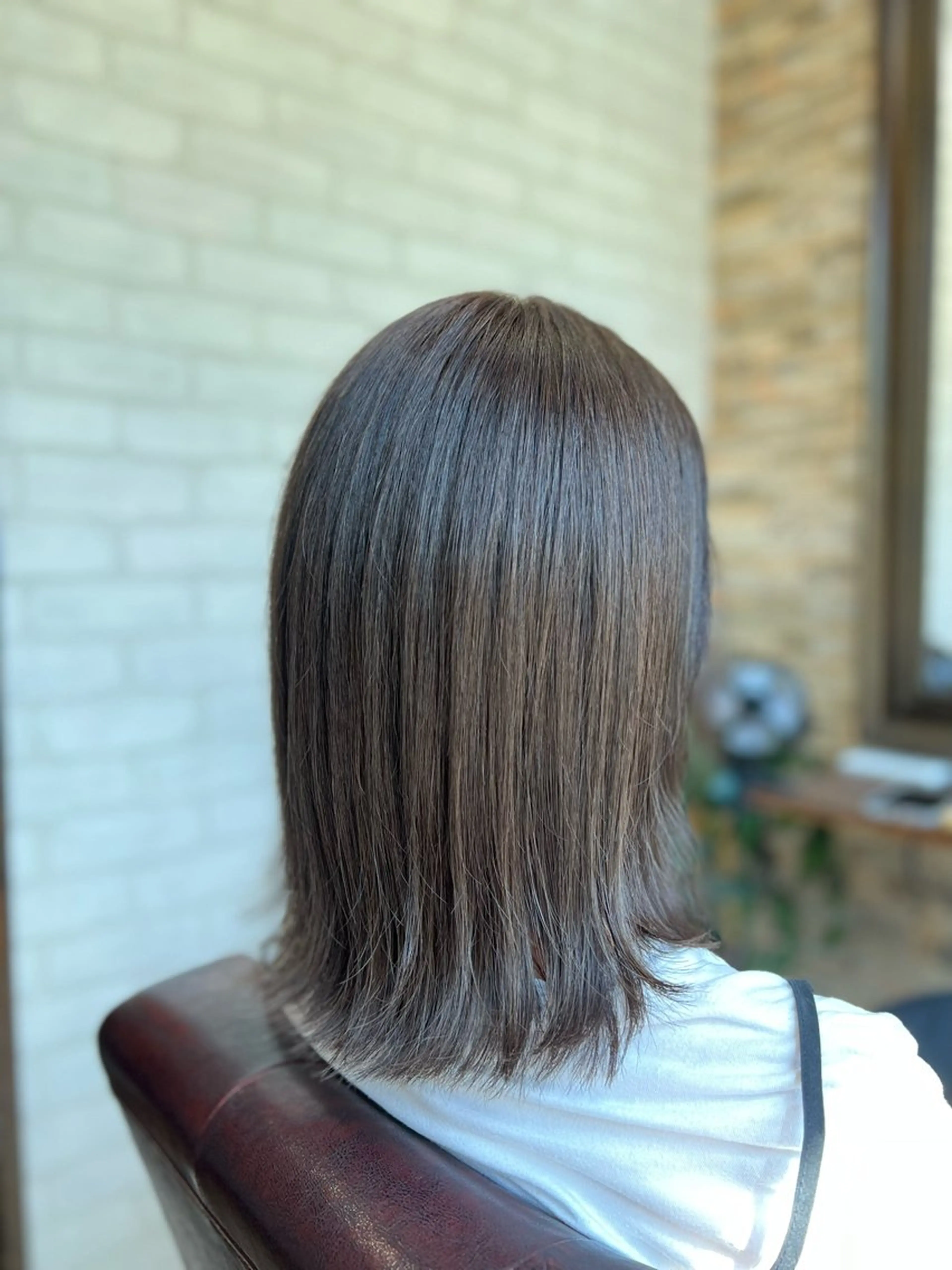ミディアム カラー アッシュ アッシュグレー 多賀 順平のヘアスタイル