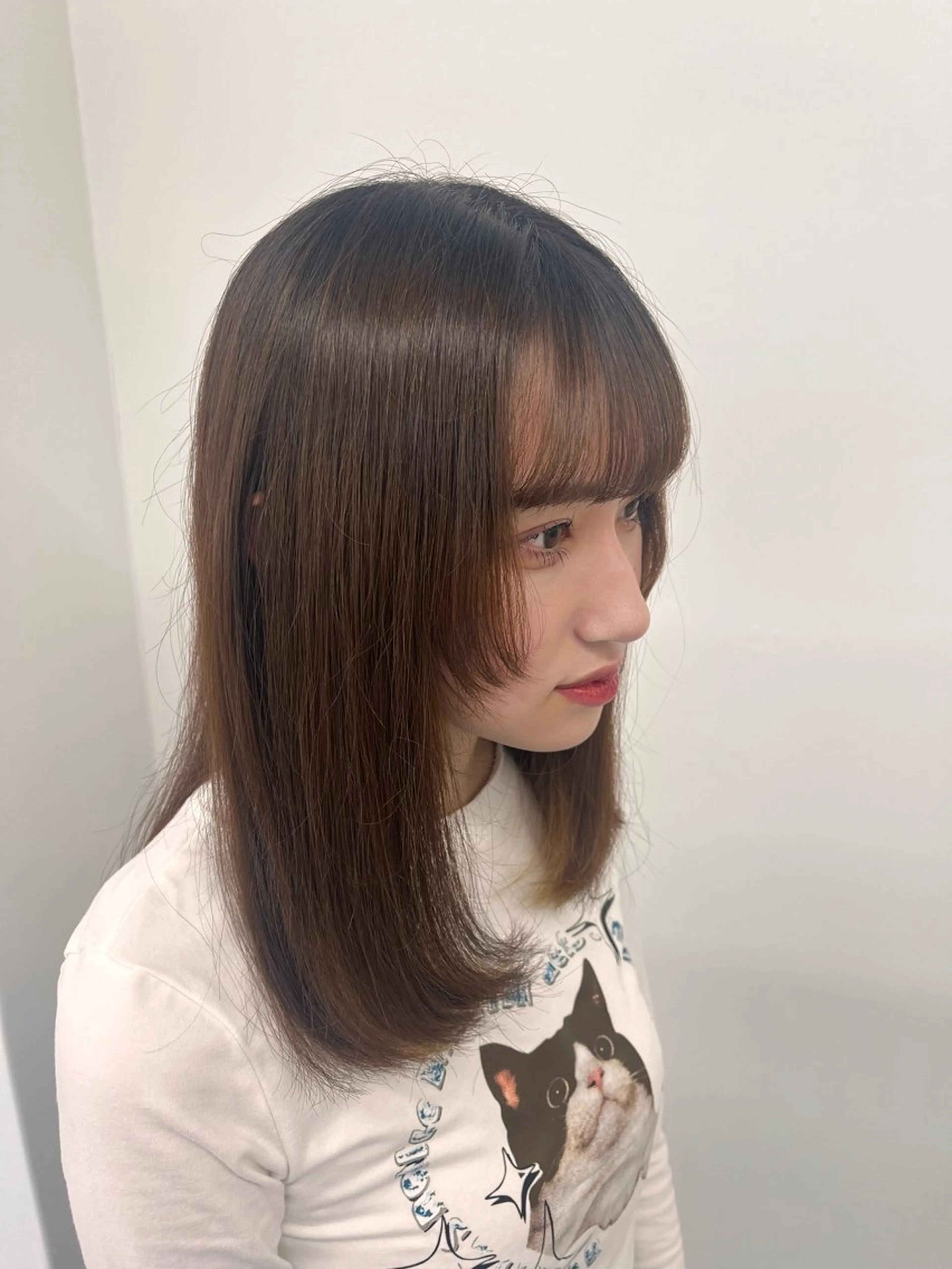 セミロング レイヤーカット なかやま みおのヘアスタイル