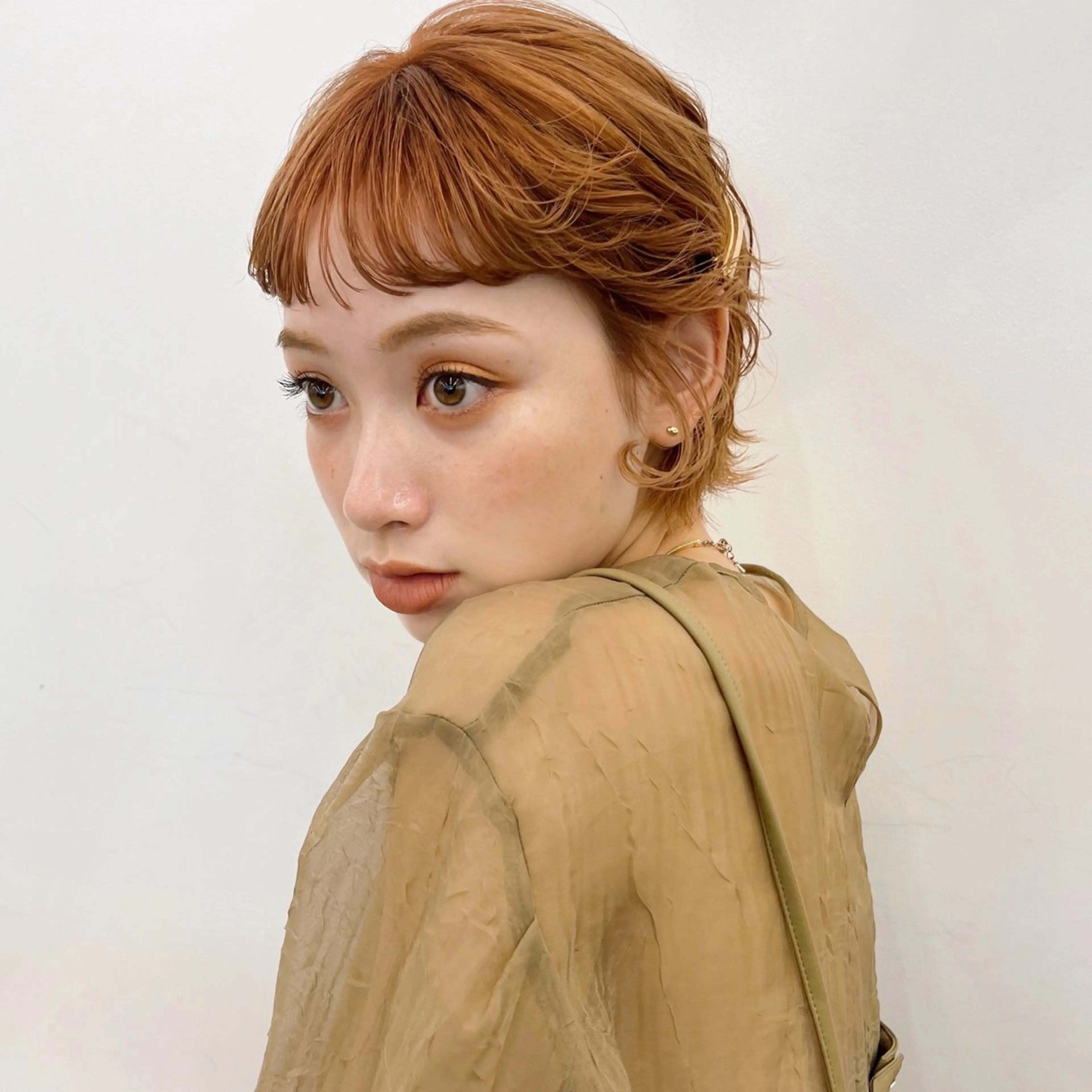 ショート カラー ベージュカラー オレンジ オレンジベージュ ヘアカラー ベージュ/暖色カラー /ボブ/ミカのヘアスタイル