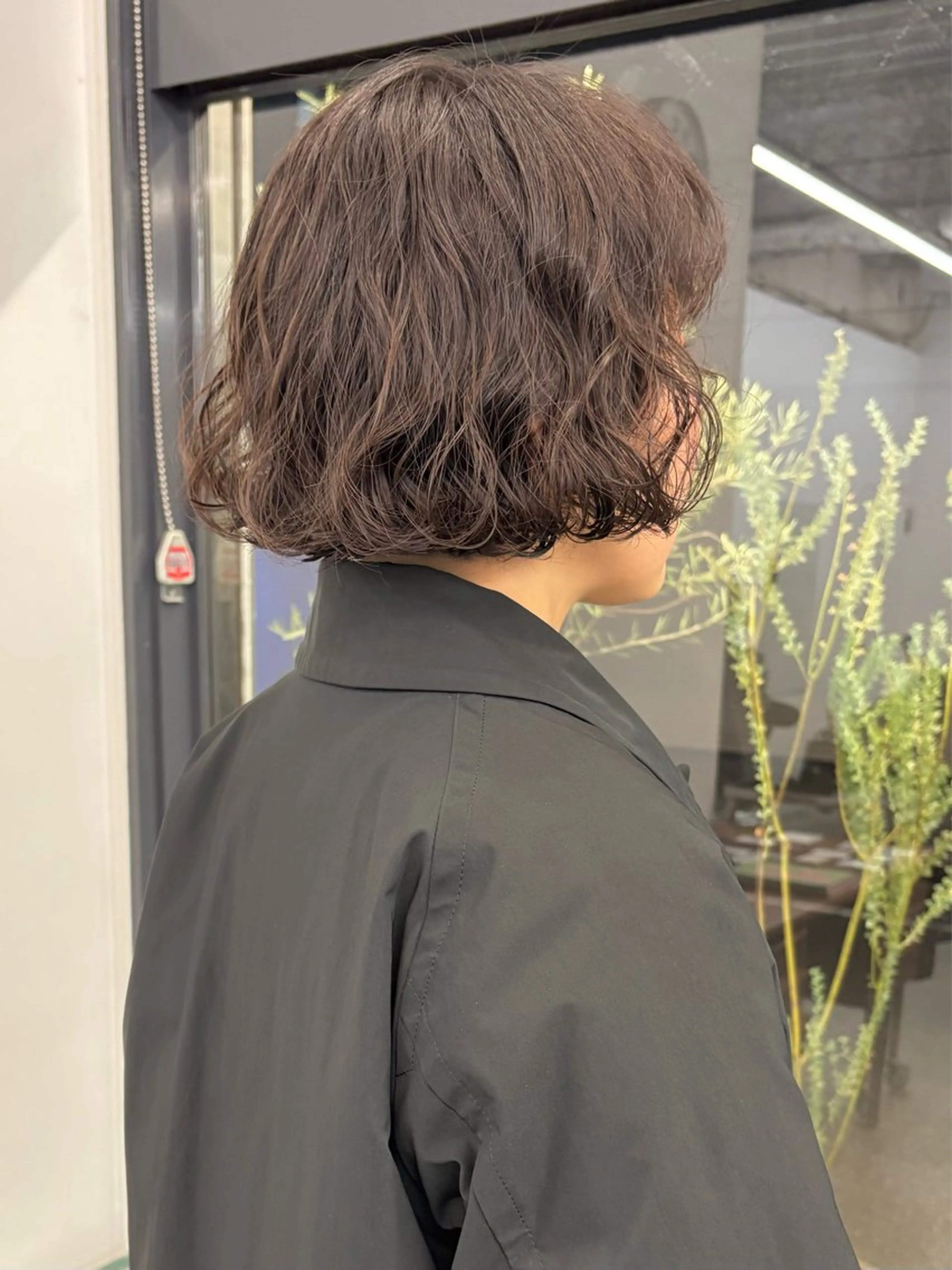 ショート パーマ ボブ カット パーマ パーマ、ボブ、透明感 カラー、小須田ゆあのヘアスタイル