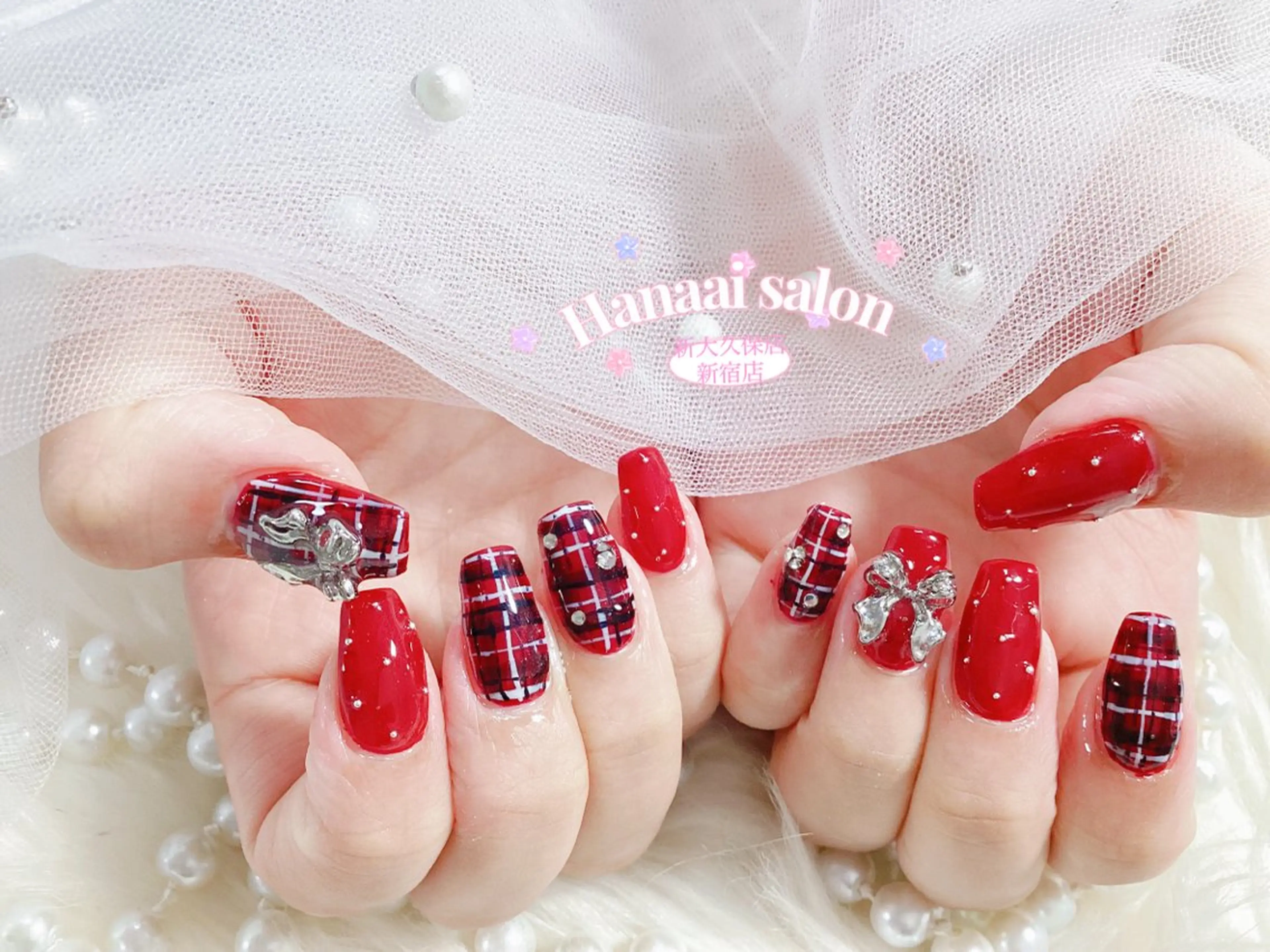 ミディアム ハンドネイル Hanaai Salon新宿店のネイルデザイン