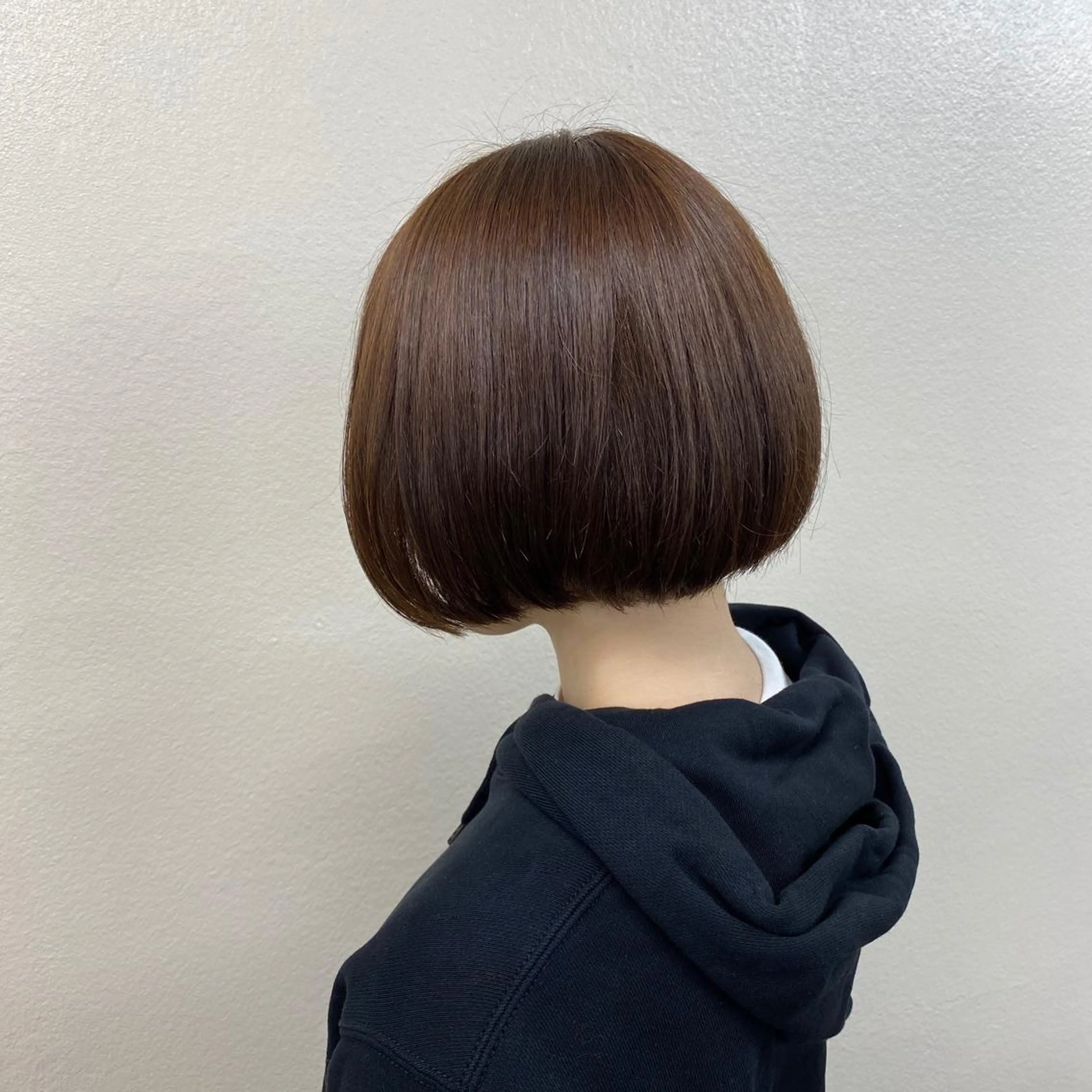 ショート カラー ベージュカラー ブリーチ ミルクティーベージュ ブリーチなしカラー 大人っぽ韓国レディ レイヤー🤍渋谷のヘアスタイル