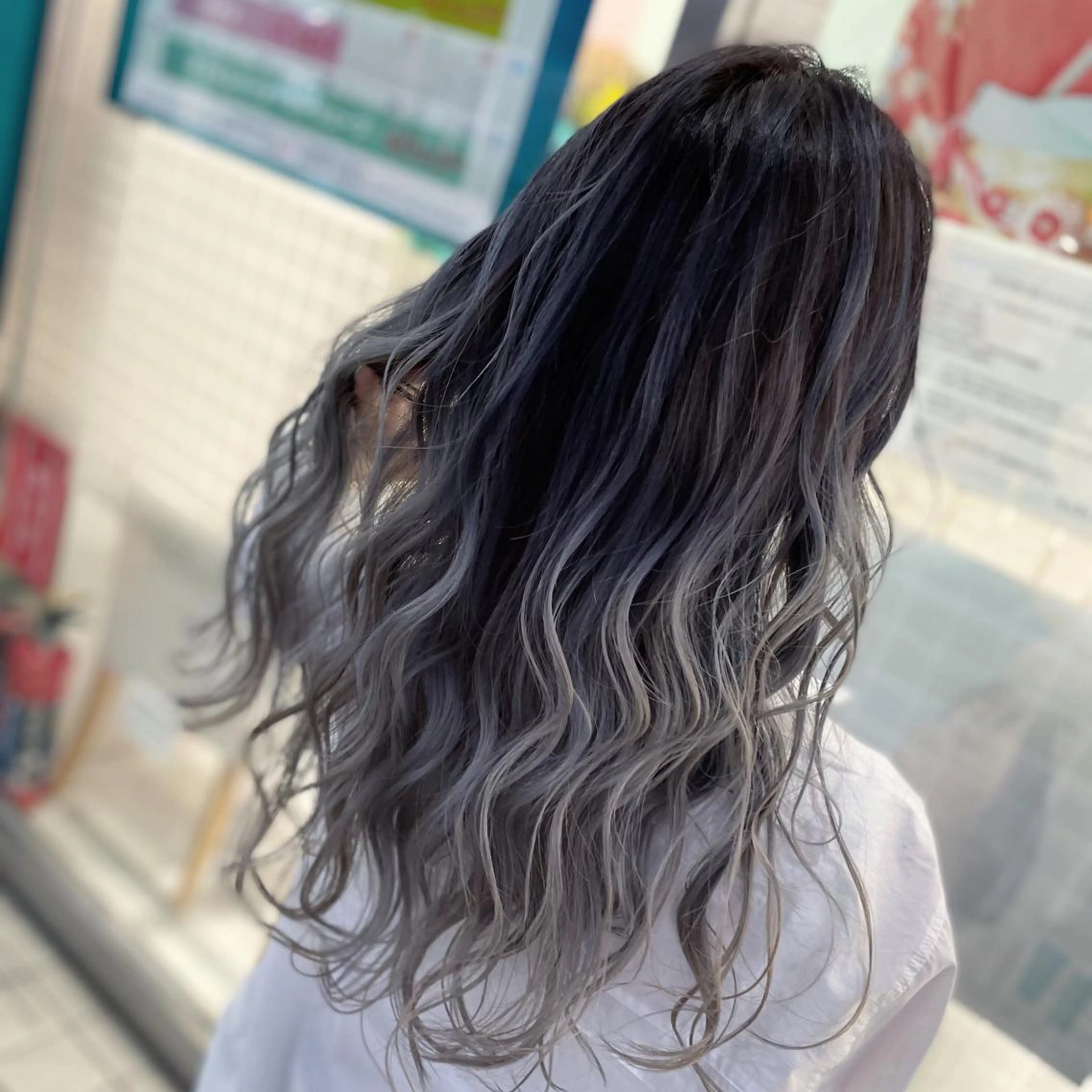 ロング レイヤーカット カット ヘアカラー トリートメント N° jillva ♦️川端裕司♦️のヘアスタイル