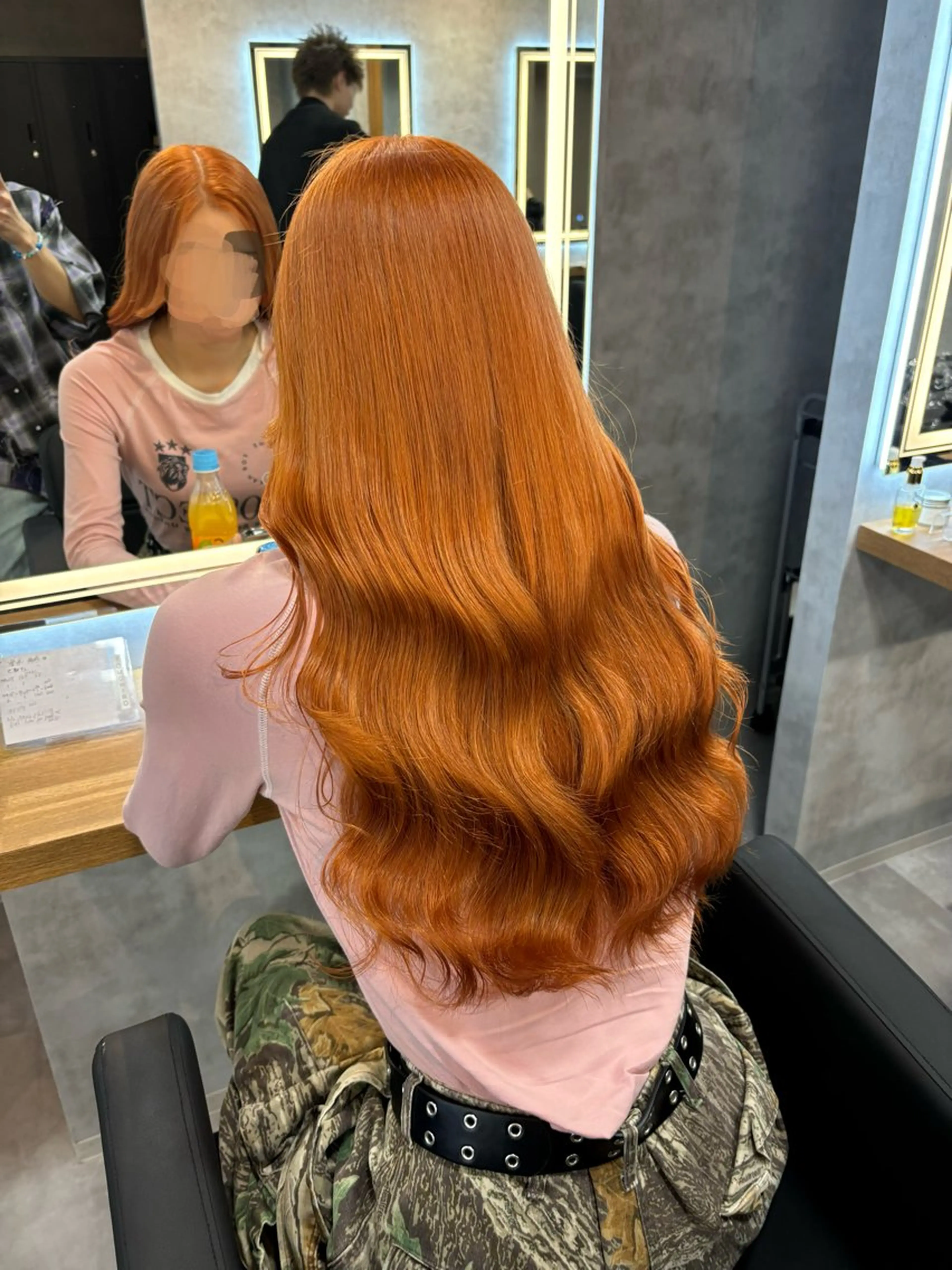 ロング カラー パーマ ヘアアレンジ ヘアカラー トリートメント ヘッドスパ ヘアセット 透明感ブリーチカラー 🌈TOMOHIROのヘアスタイル
