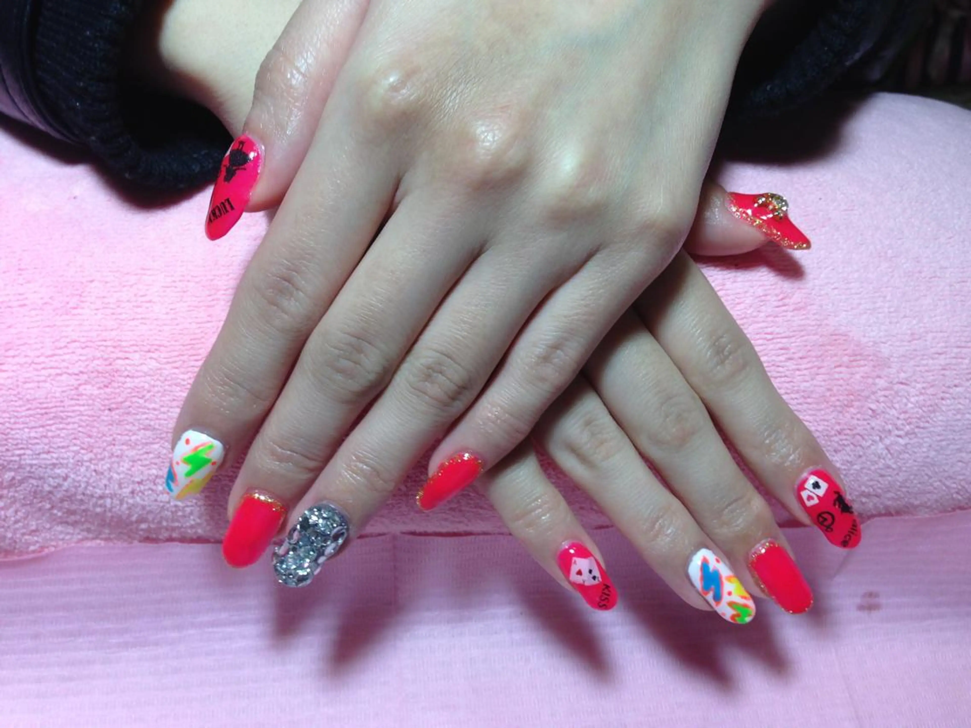 ネイル アートネイル ジェルネイル ストーンネイル ハンドネイル 管 裕子(日本人)のネイルデザイン