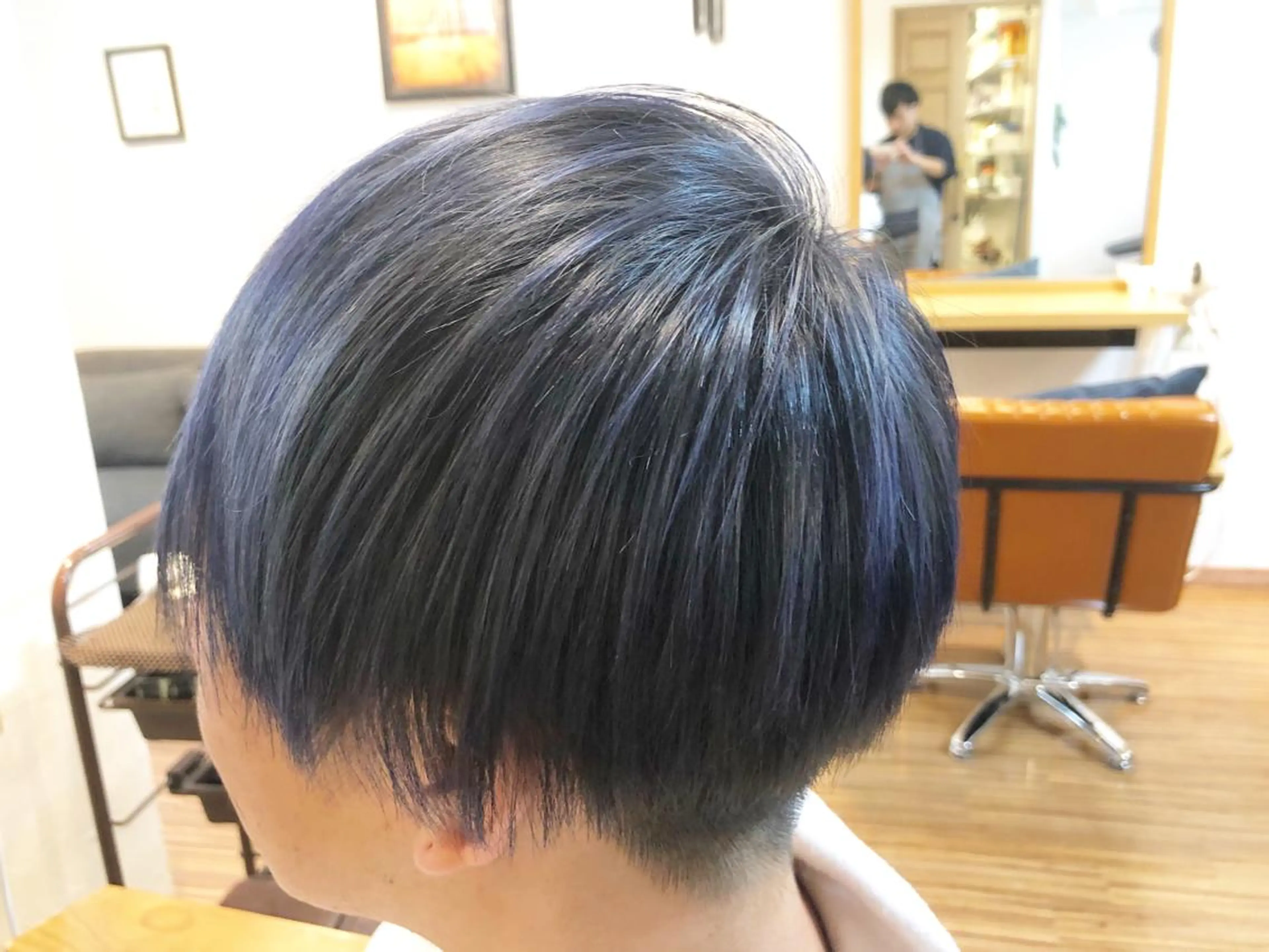 ショート カラー メンズ アッシュ ブルーカラー ブルーアッシュ ラベンダーカラー ヘアカラー トリートメント 遠藤 拓馬のヘアスタイル