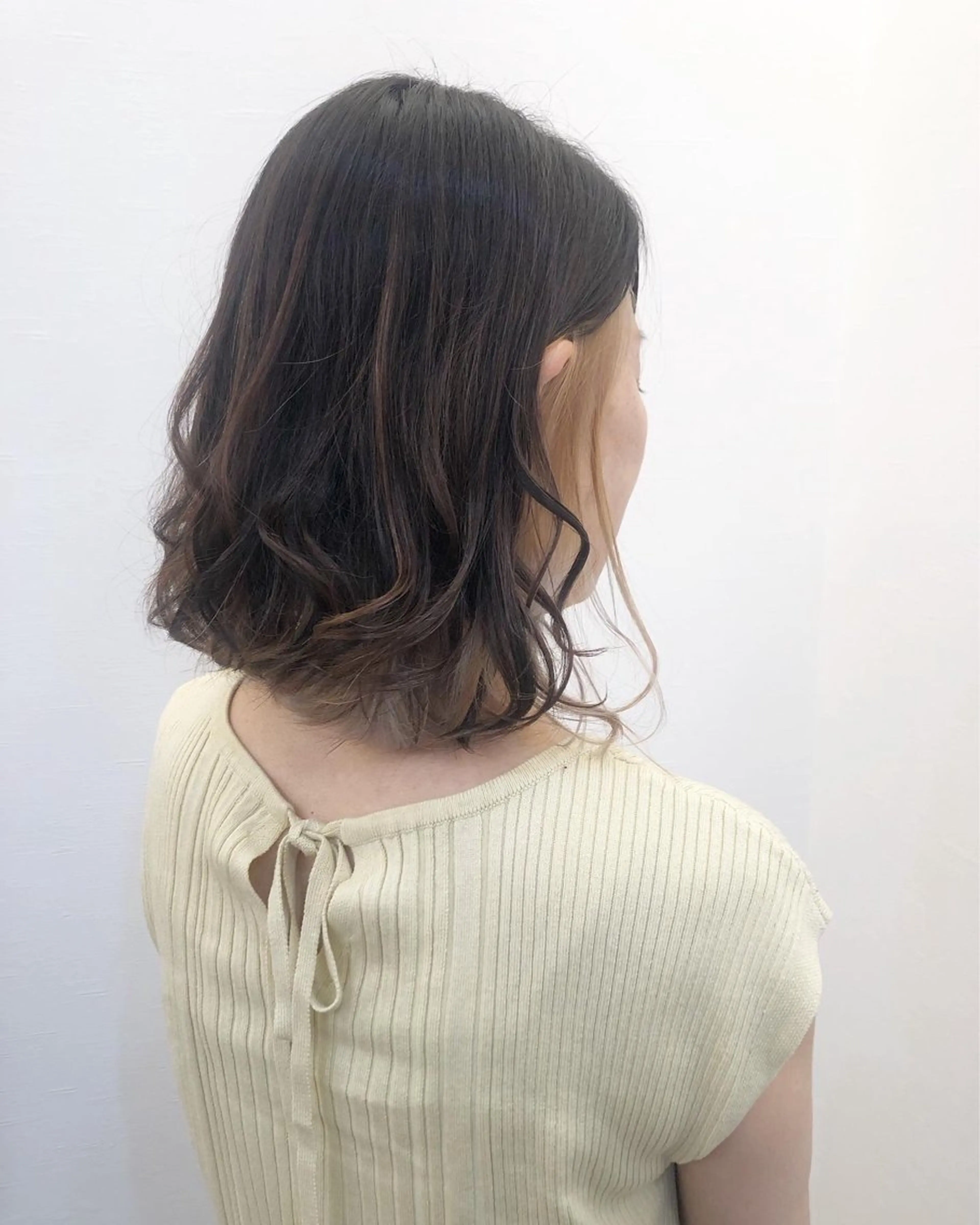 カラー Ruang所属・ツノガイ エリのヘアスタイル