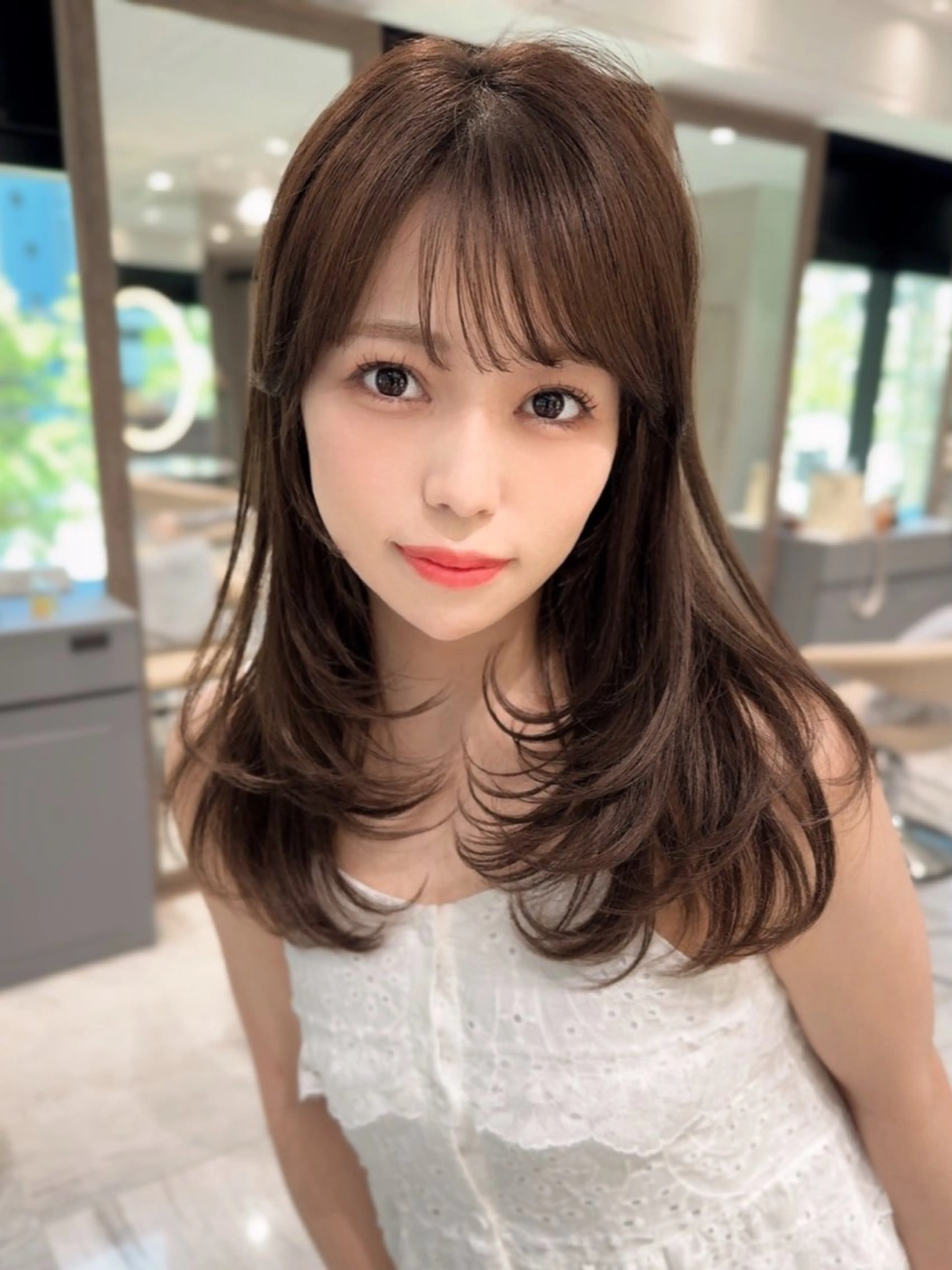 ミディアム カラー カット ヘアカラー 木屋元一/透明感 /レイヤー/顔まわりのヘアスタイル