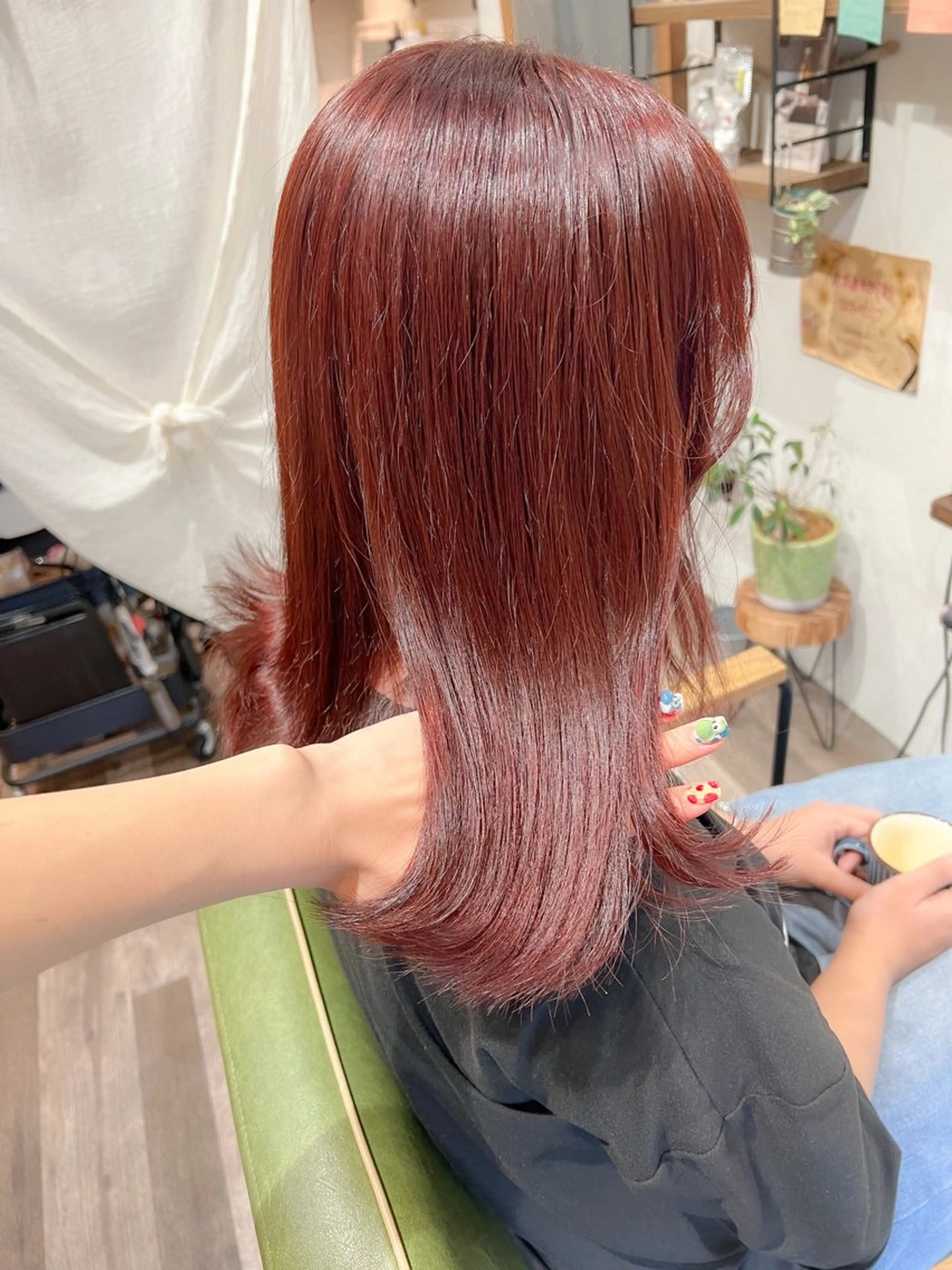 ミディアム カラー ブリーチ ブリーチなしカラー レッドカラー カット ヘアカラー トリートメント カラーパティシエ facce🌼ikoのヘアスタイル
