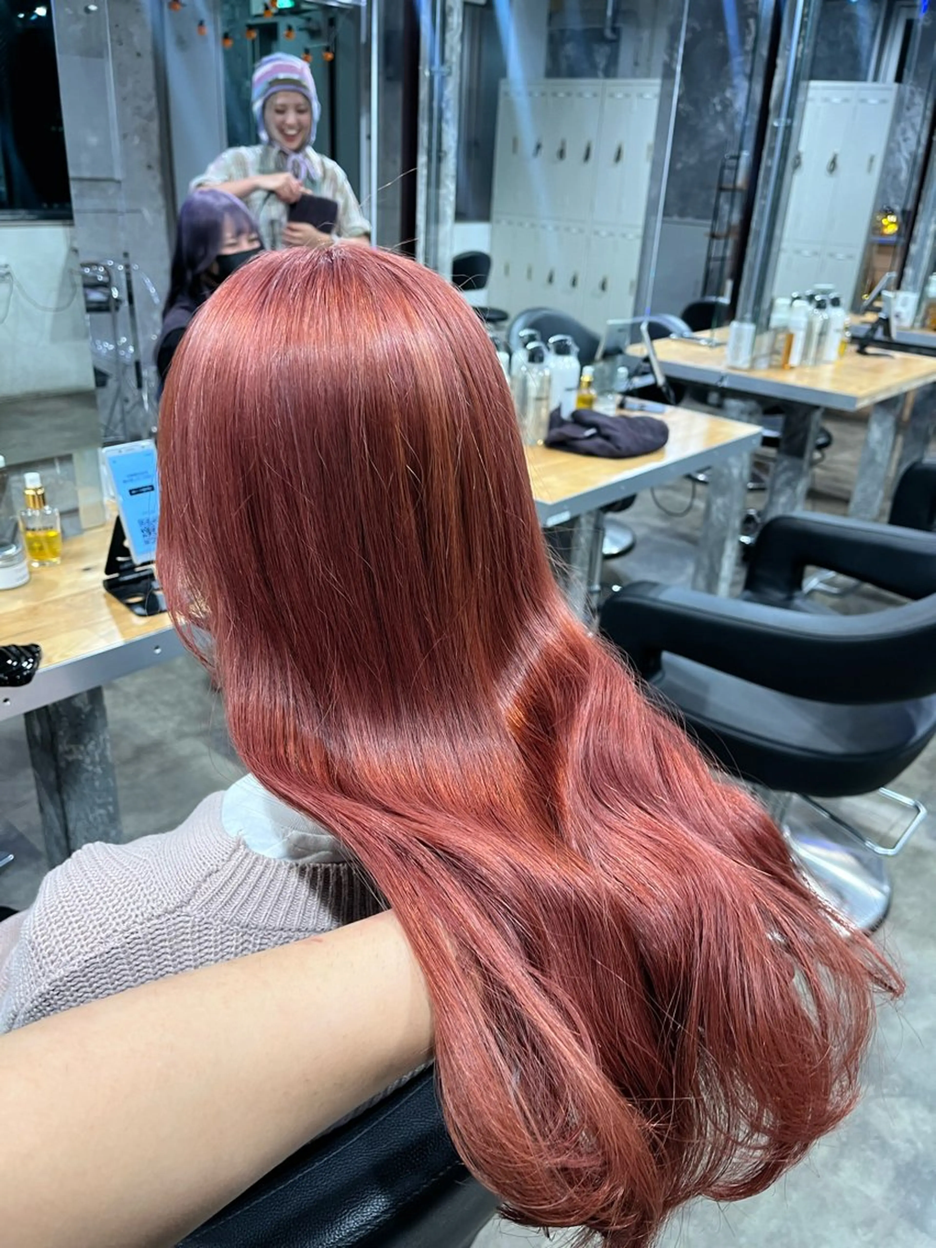 ロング カラー ヘアカラー トリートメント ハイトーンカラー 🦄レイヤーカットのヘアスタイル
