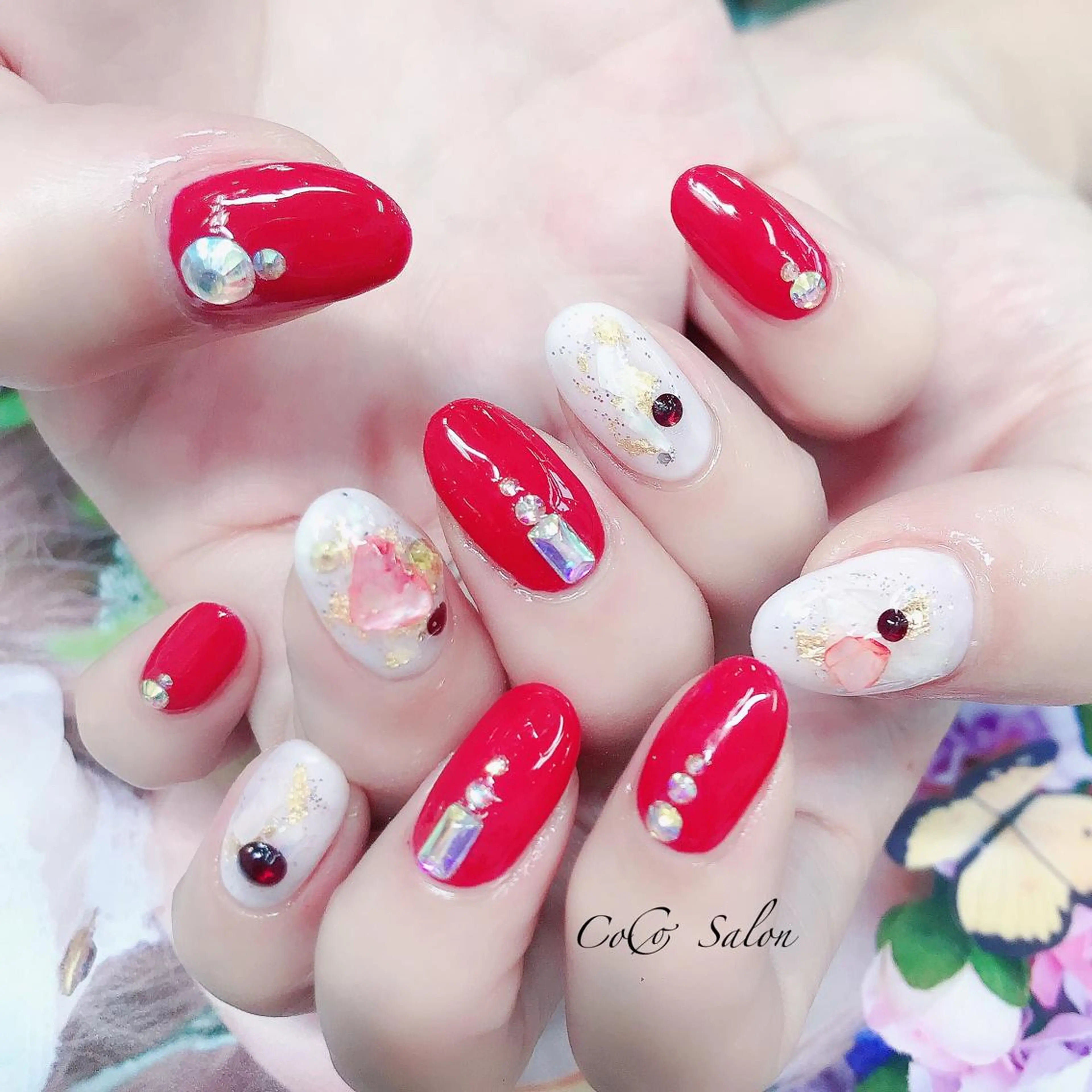 ネイル 長さ出し フレンチネイル ジェルネイル ホログラムネイル キラキラネイル フットネイル CoCoSalon ネイル/まつ毛予約のネイルデザイン